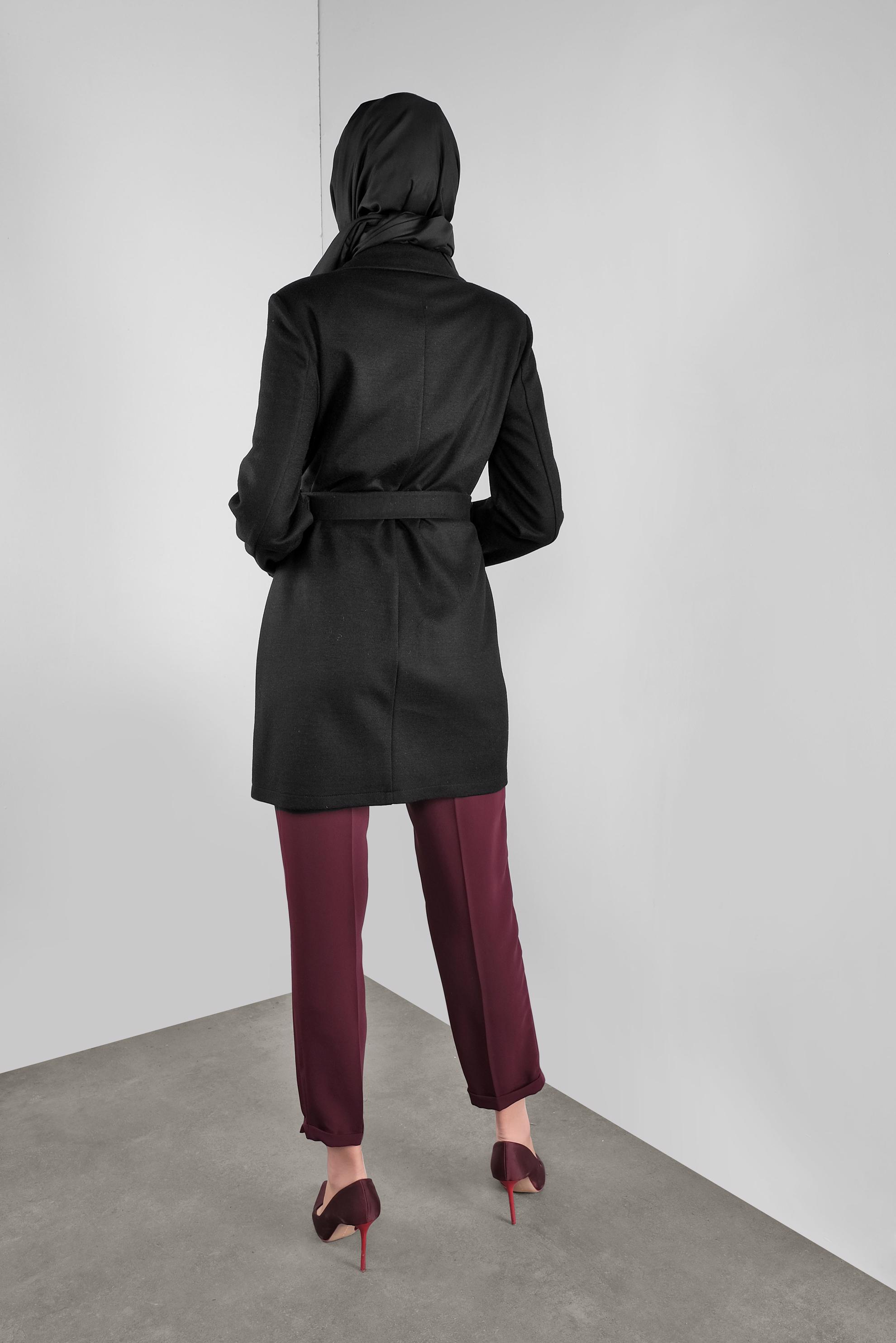 Tesettür giyim SİYAH KUŞAKLI YÜN CEKET 41249 