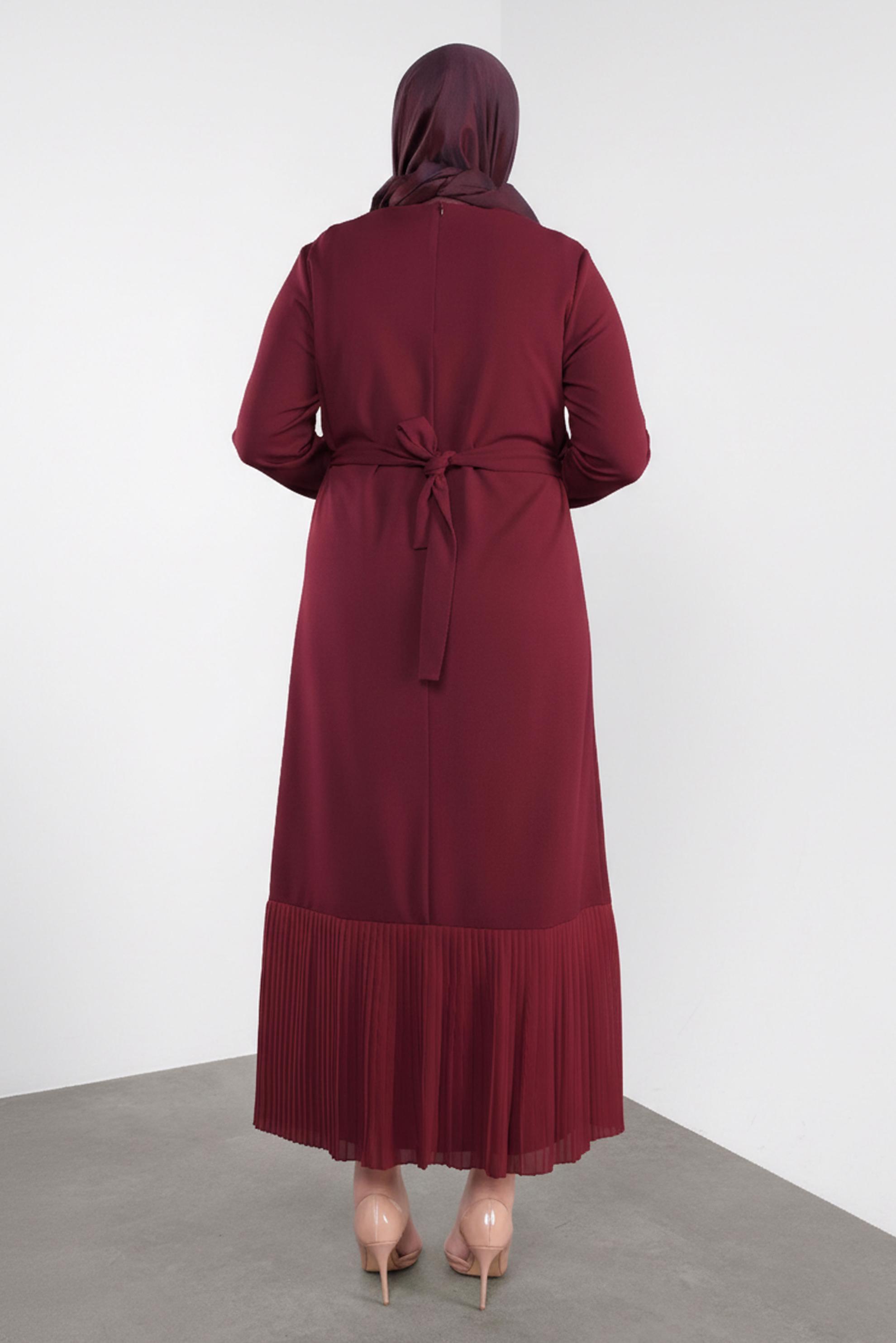 Tesettür giyim KIRMIZI KUŞAKLI ETEK UCU PİLELİ ELBİSE 20117