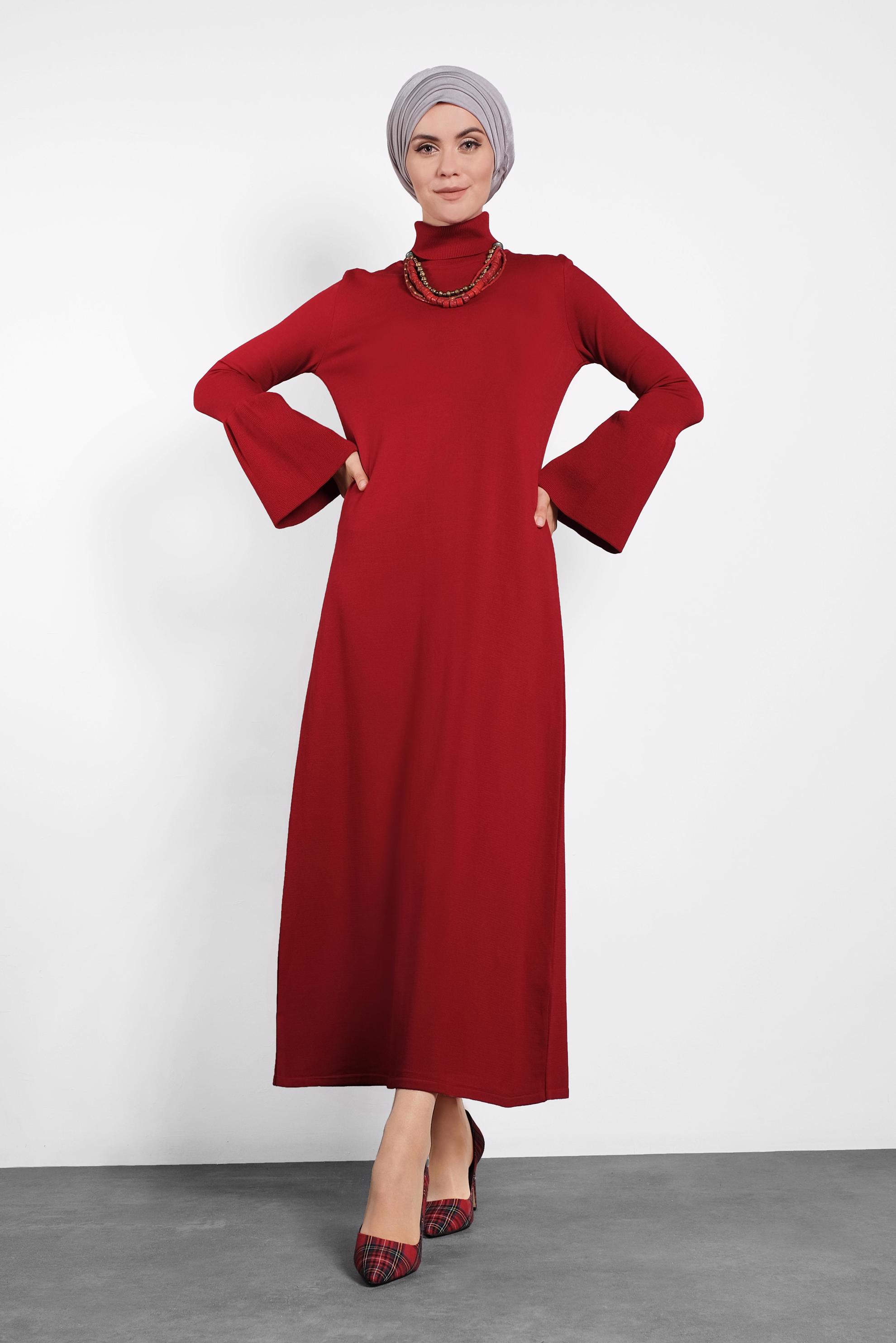 Tesettür giyim KIRMIZI KOLLARI VOLANLI BOĞAZLI GENİŞ KESİM ELBİSE 40012 