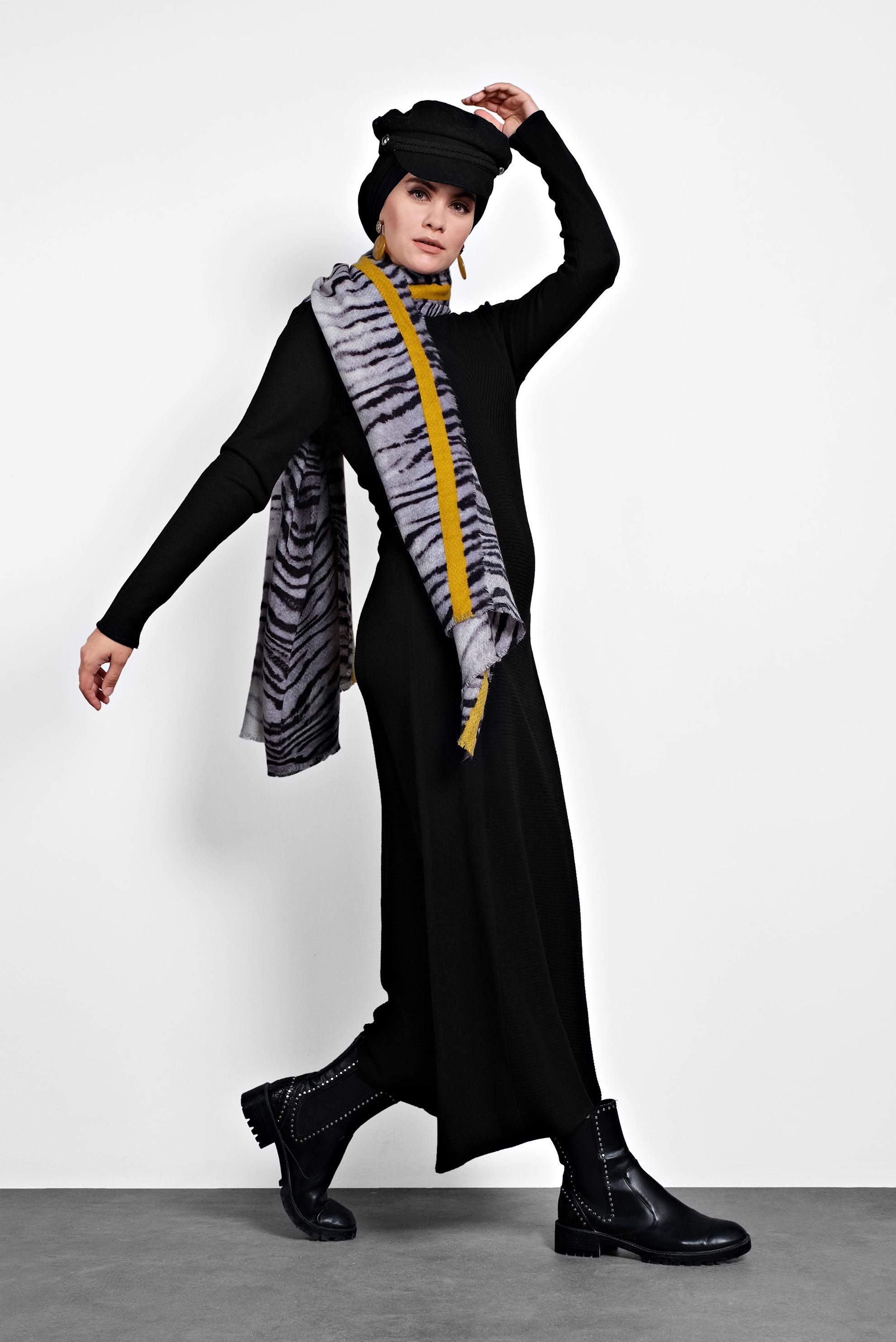 Tesettür giyim SİYAH FİTİLLİ TRİKO ELBİSE 40047