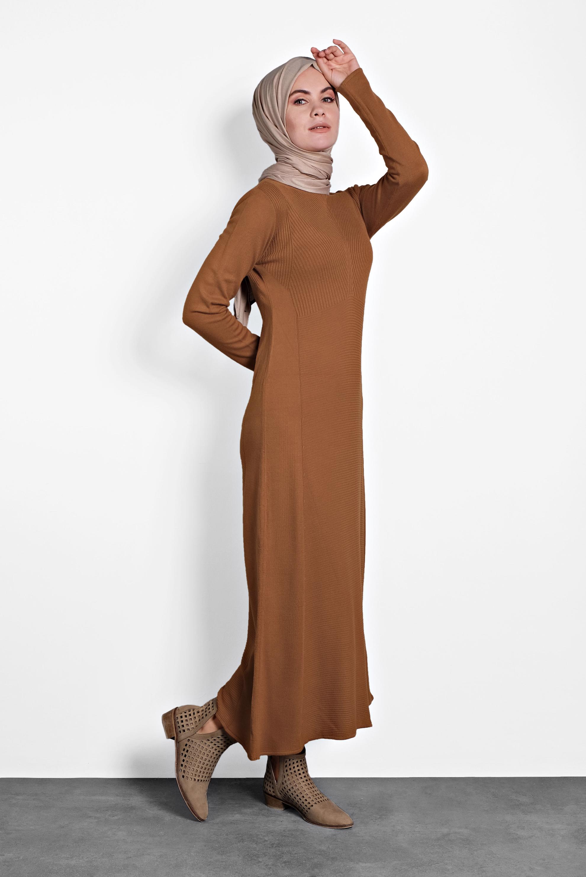 Tesettür giyim TABA FİTİLLİ TRİKO ELBİSE 40047