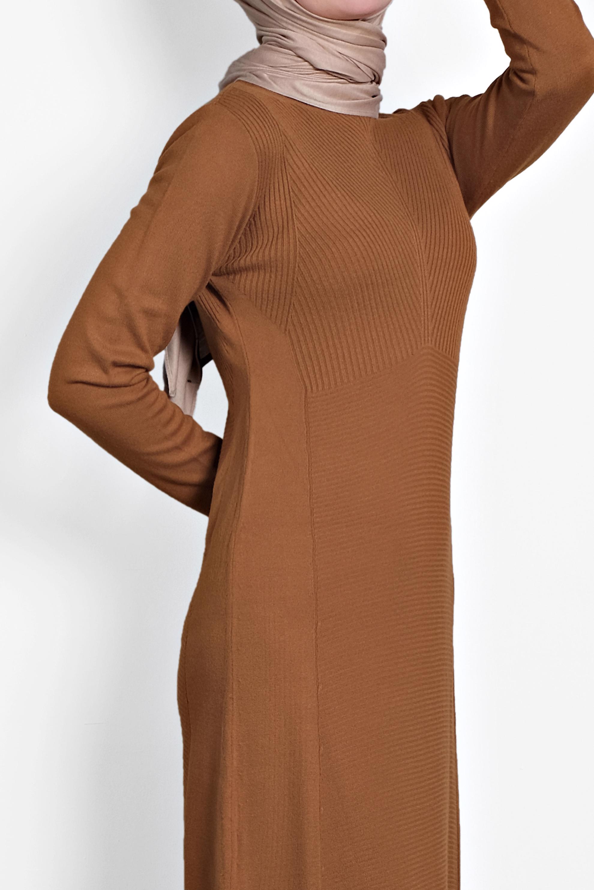 Tesettür giyim TABA FİTİLLİ TRİKO ELBİSE 40047