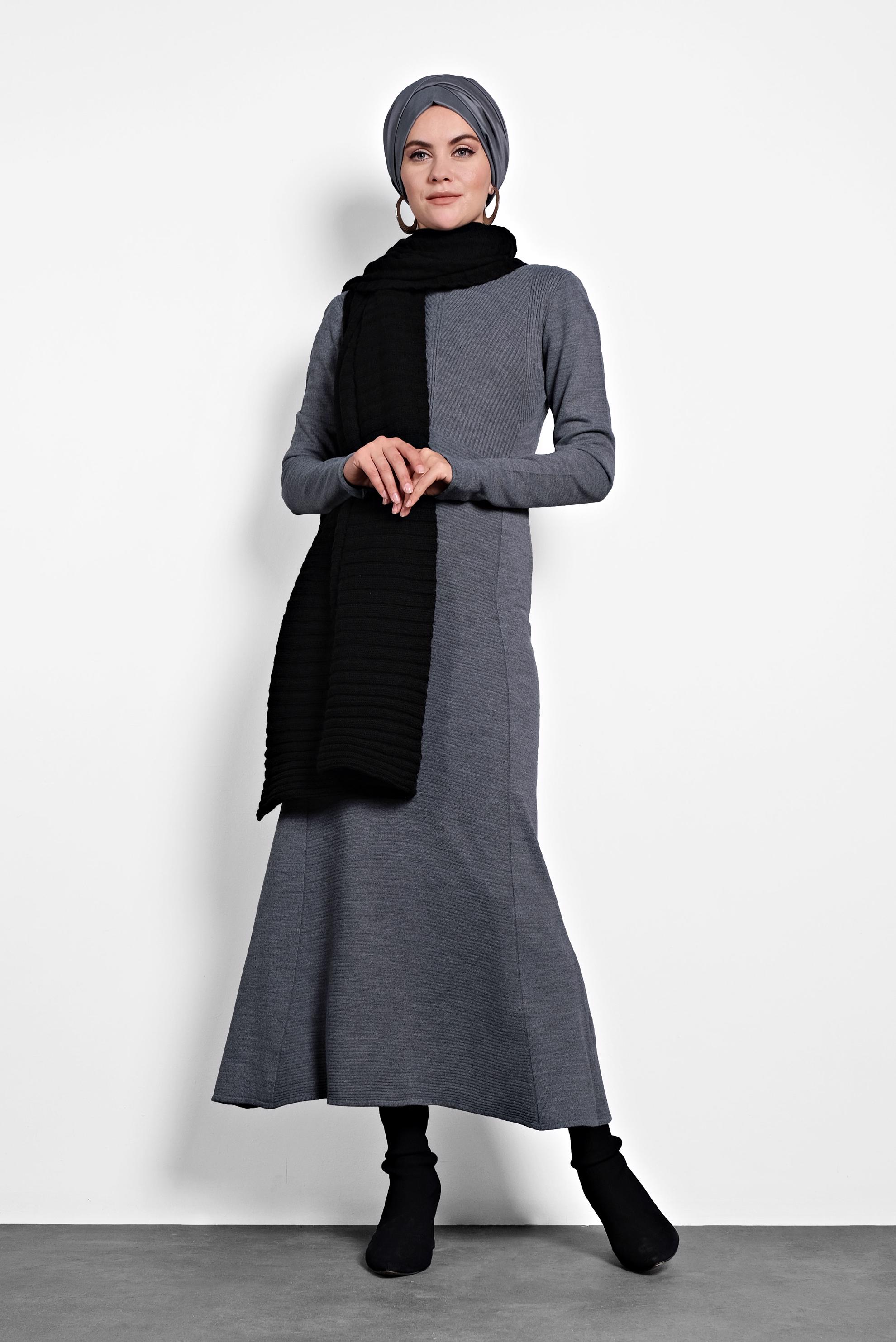 Hijab clothing GREY RIBBED KNIT DRESS 40047 