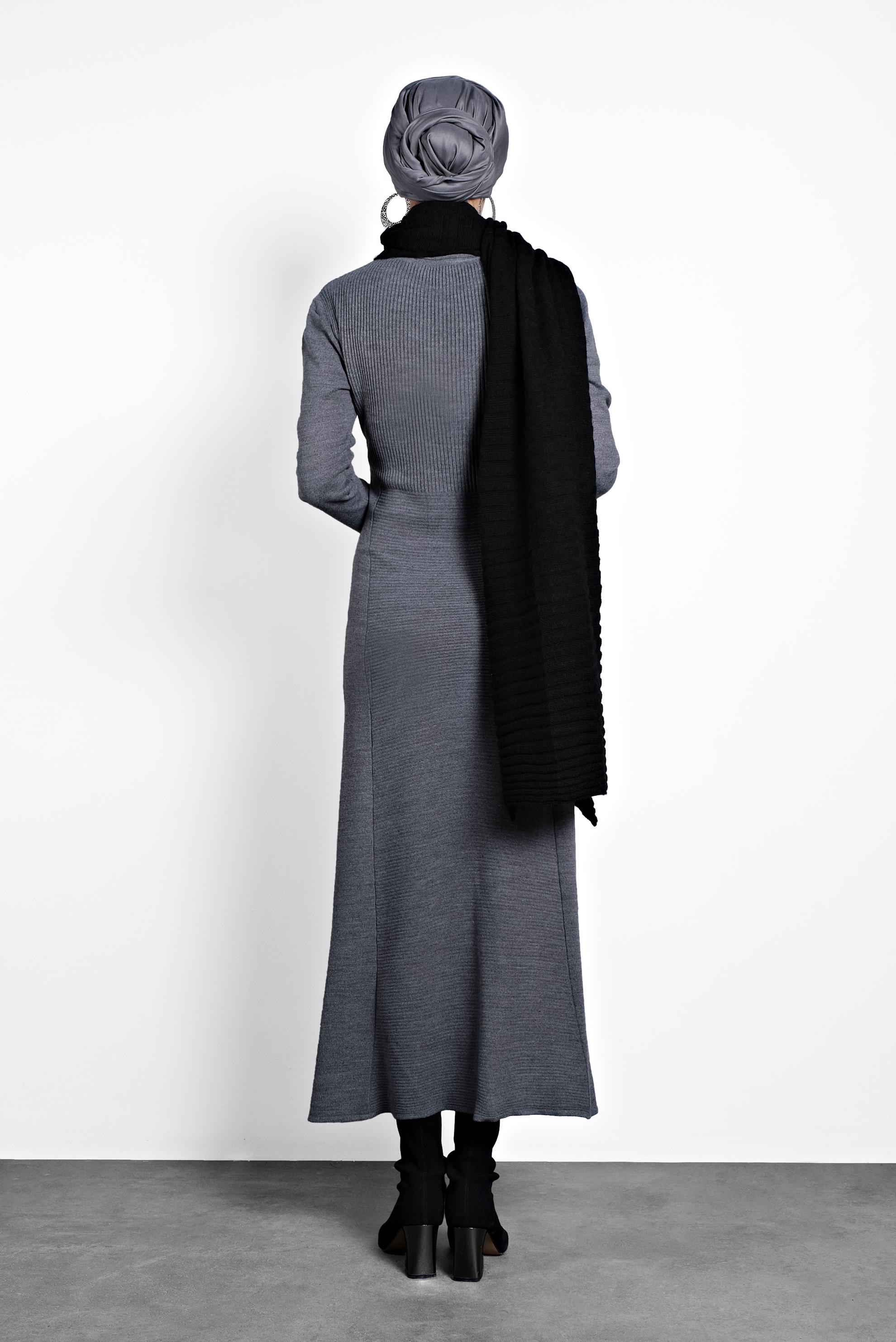 Hijab clothing GREY RIBBED KNIT DRESS 40047 