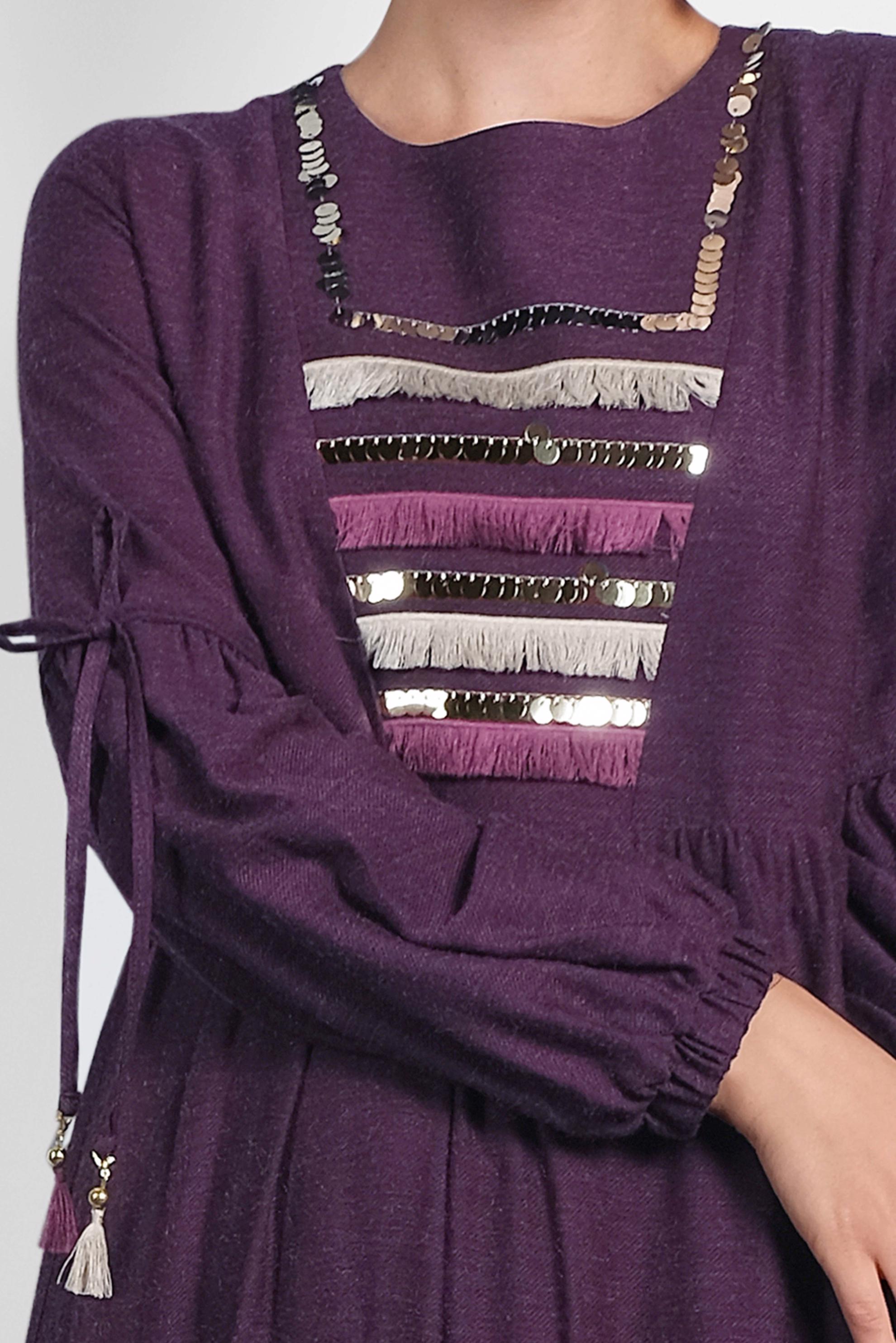 Tesettür giyim MOR PUL İŞLEMELİ KOLLARI BAĞCIKLI ELBİSE 40118 