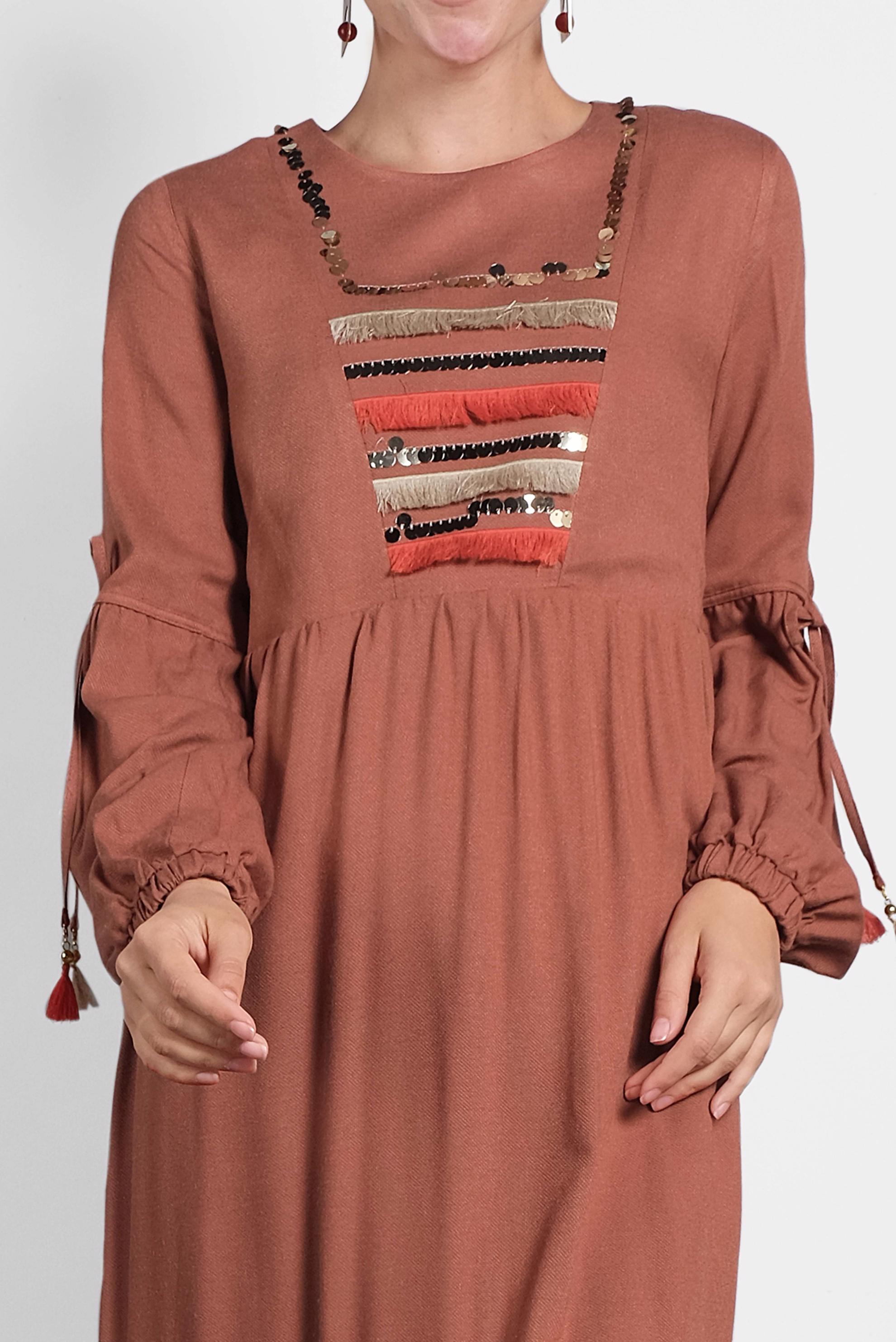 Tesettür giyim TURUNCU PUL İŞLEMELİ KOLLARI BAĞCIKLI ELBİSE 40118 