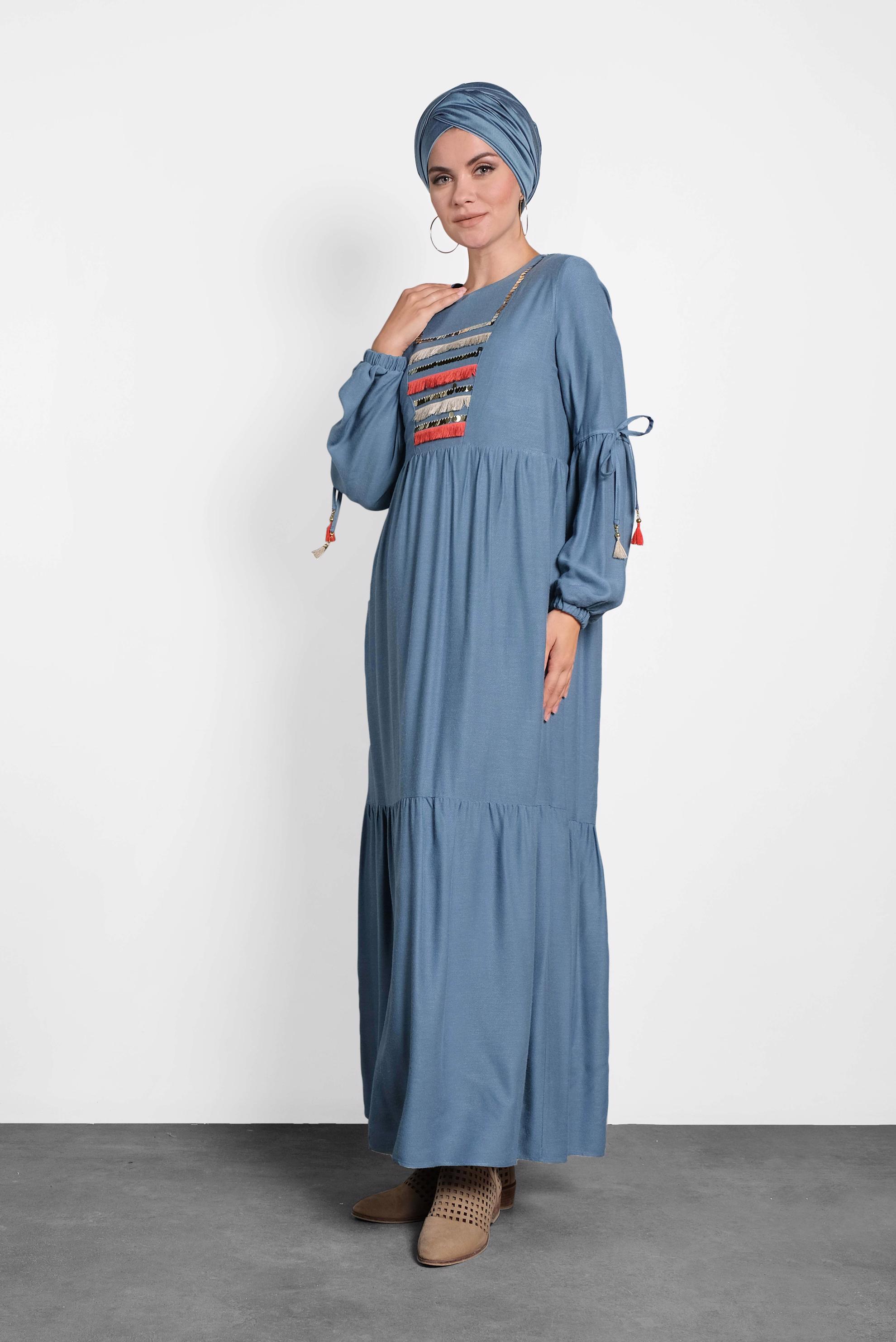 Tesettür giyim MAVİ PUL İŞLEMELİ KOLLARI BAĞCIKLI ELBİSE 40118 