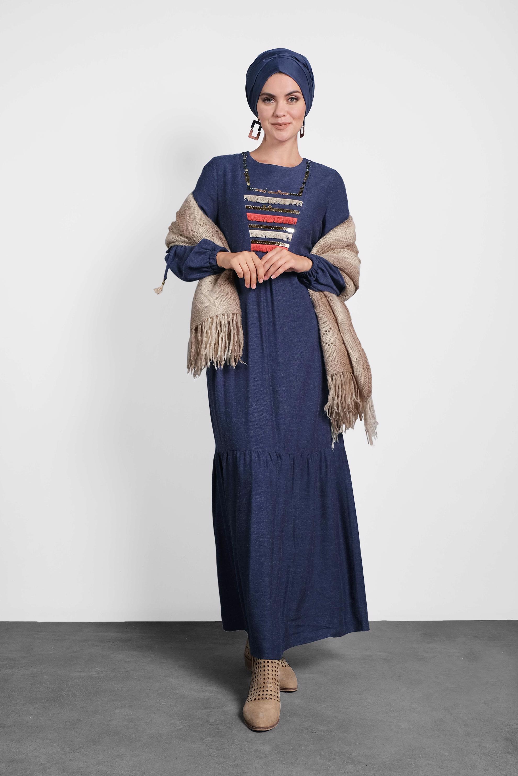 Tesettür giyim LACİVERT PUL İŞLEMELİ KOLLARI BAĞCIKLI ELBİSE 40118 