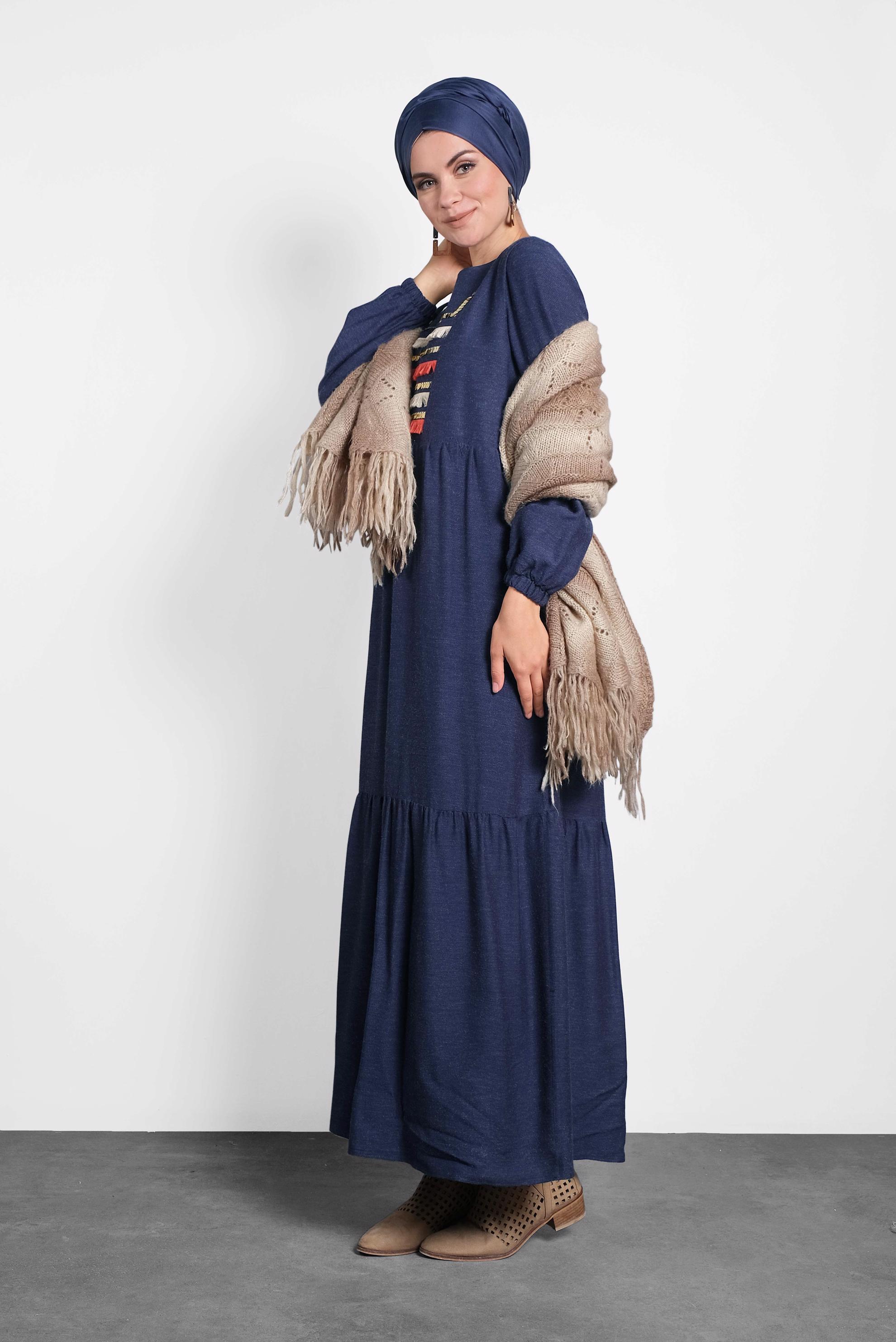 Tesettür giyim LACİVERT PUL İŞLEMELİ KOLLARI BAĞCIKLI ELBİSE 40118 