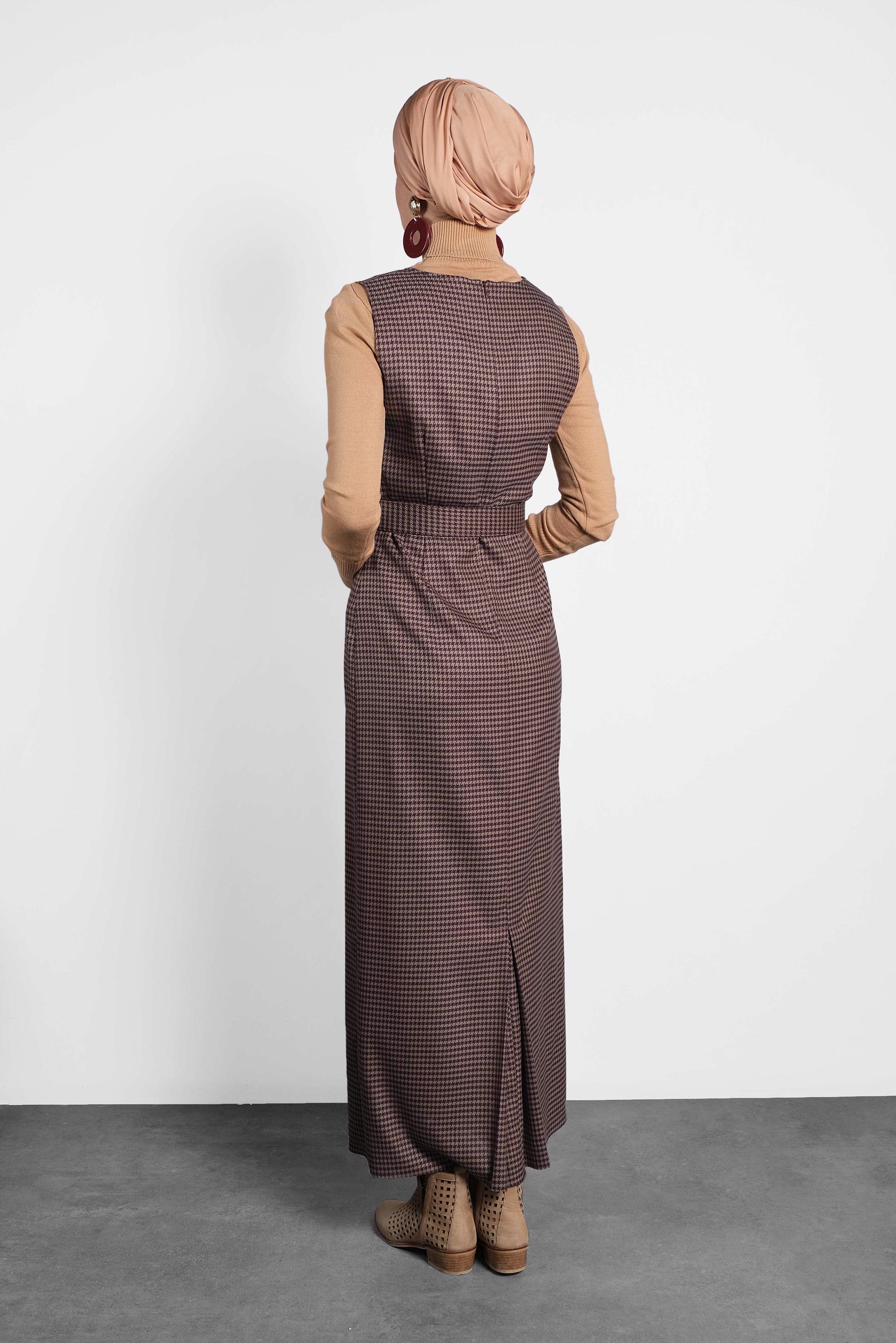 Tesettür giyim BORDO DÜĞMELİ KEMERLİ KAZAYAĞI DESEN ELBİSE 40126 