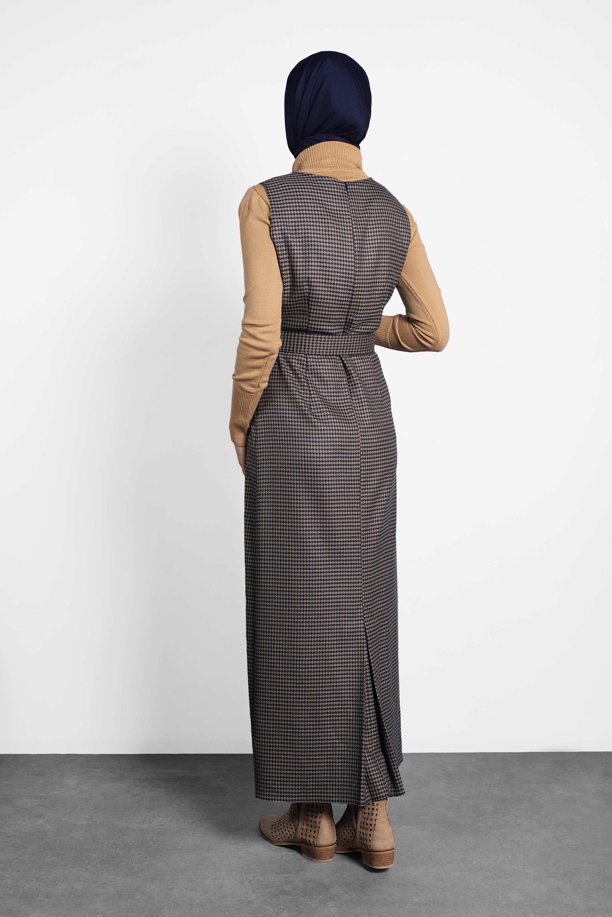 Tesettür giyim LACİVERT DÜĞMELİ KEMERLİ KAZAYAĞI DESEN ELBİSE 40126 