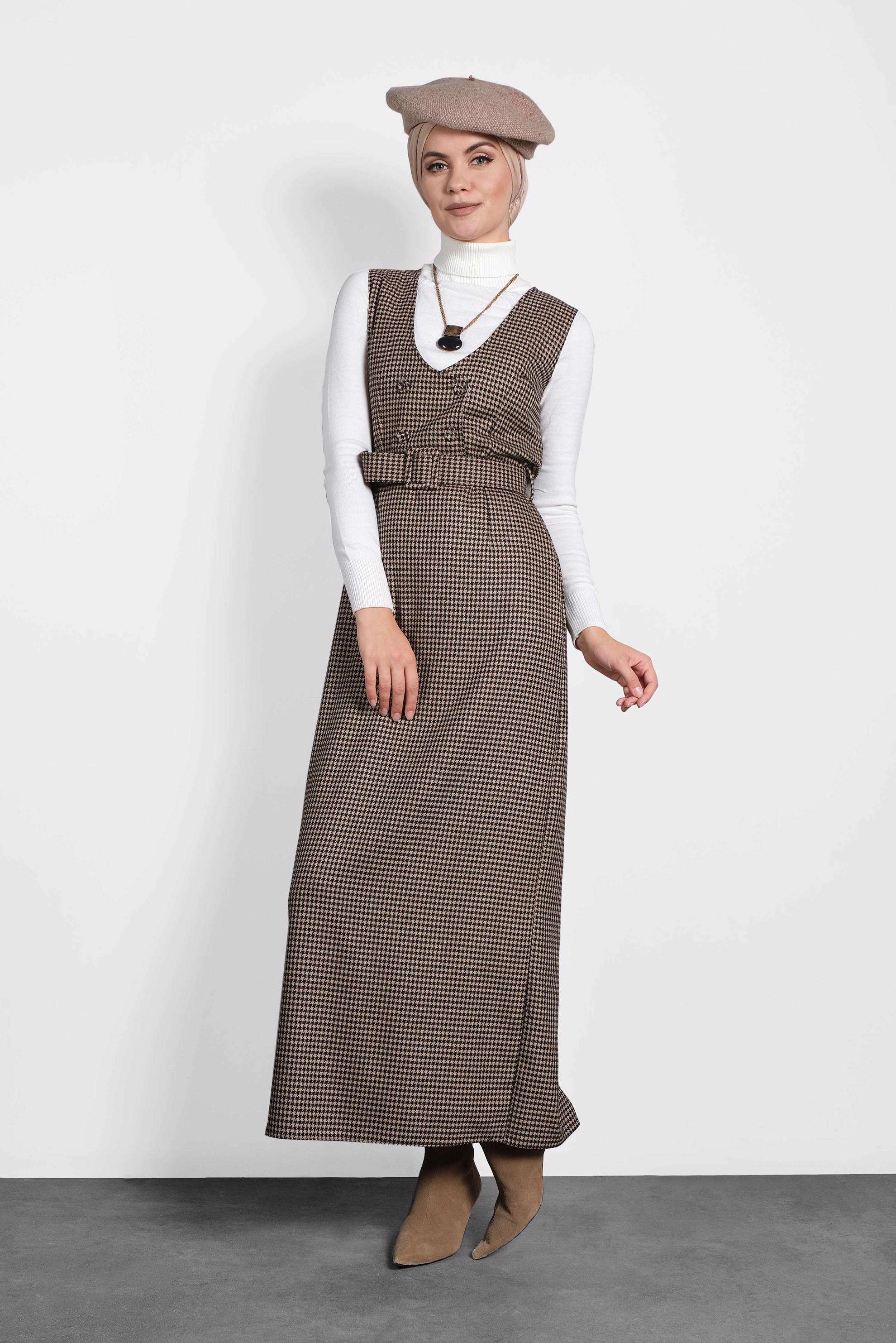 Tesettür giyim SİYAH DÜĞMELİ KEMERLİ KAZAYAĞI DESEN ELBİSE 40126 