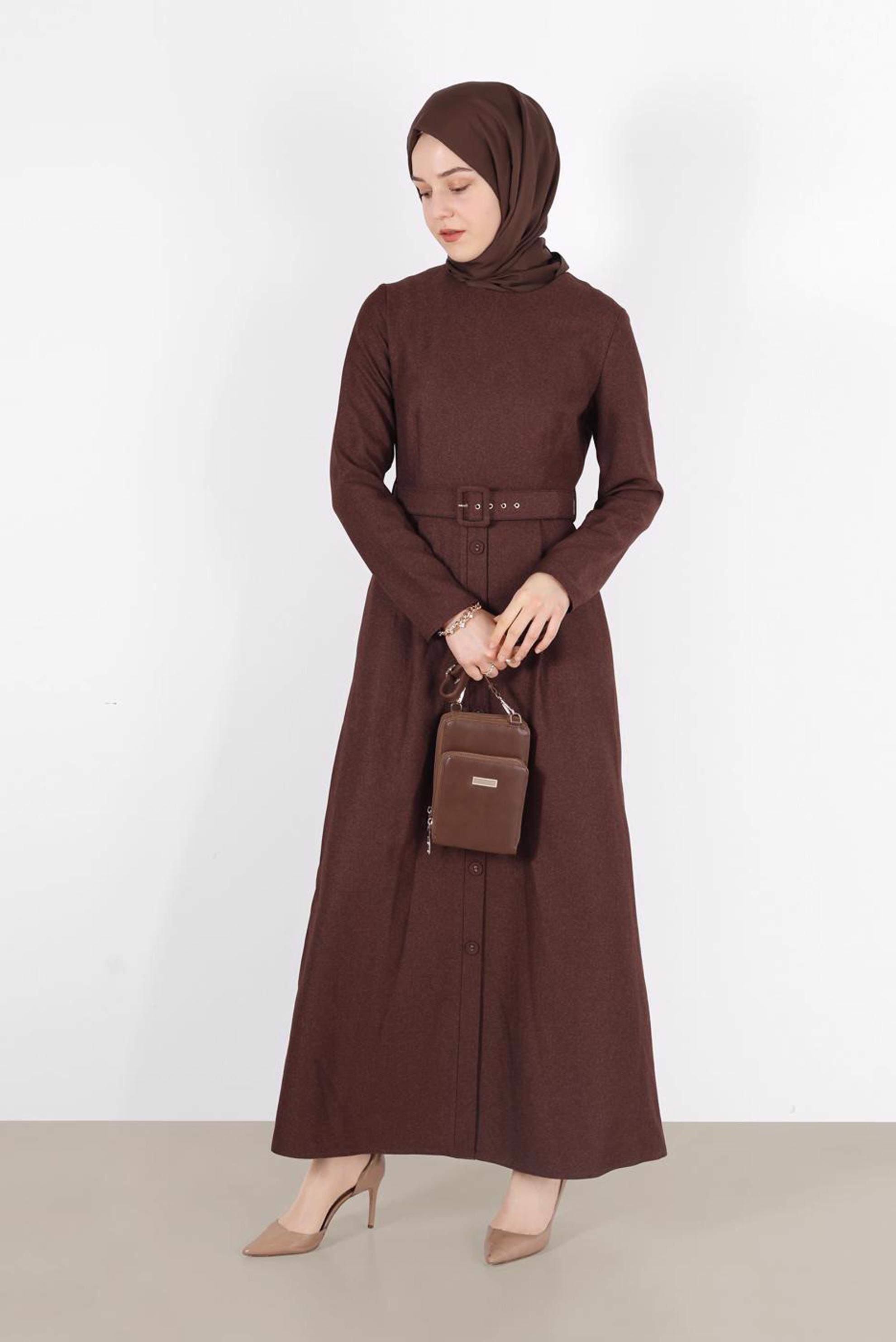 Tesettür giyim KAHVE KEMERLİ DÜĞMELİ ELBİSE 40134	