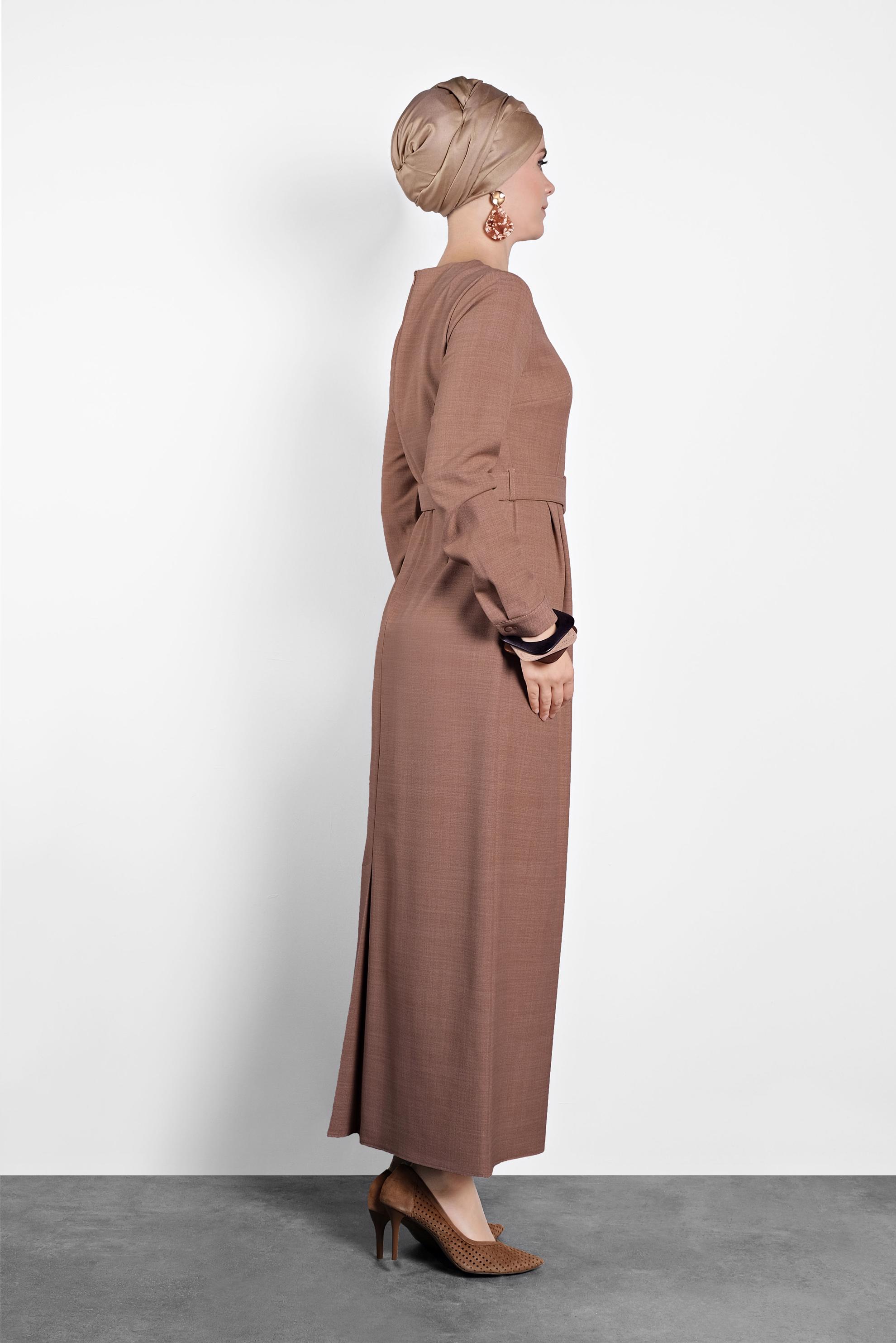 Tesettür giyim TABA KEMERLİ ELBİSE 40136 