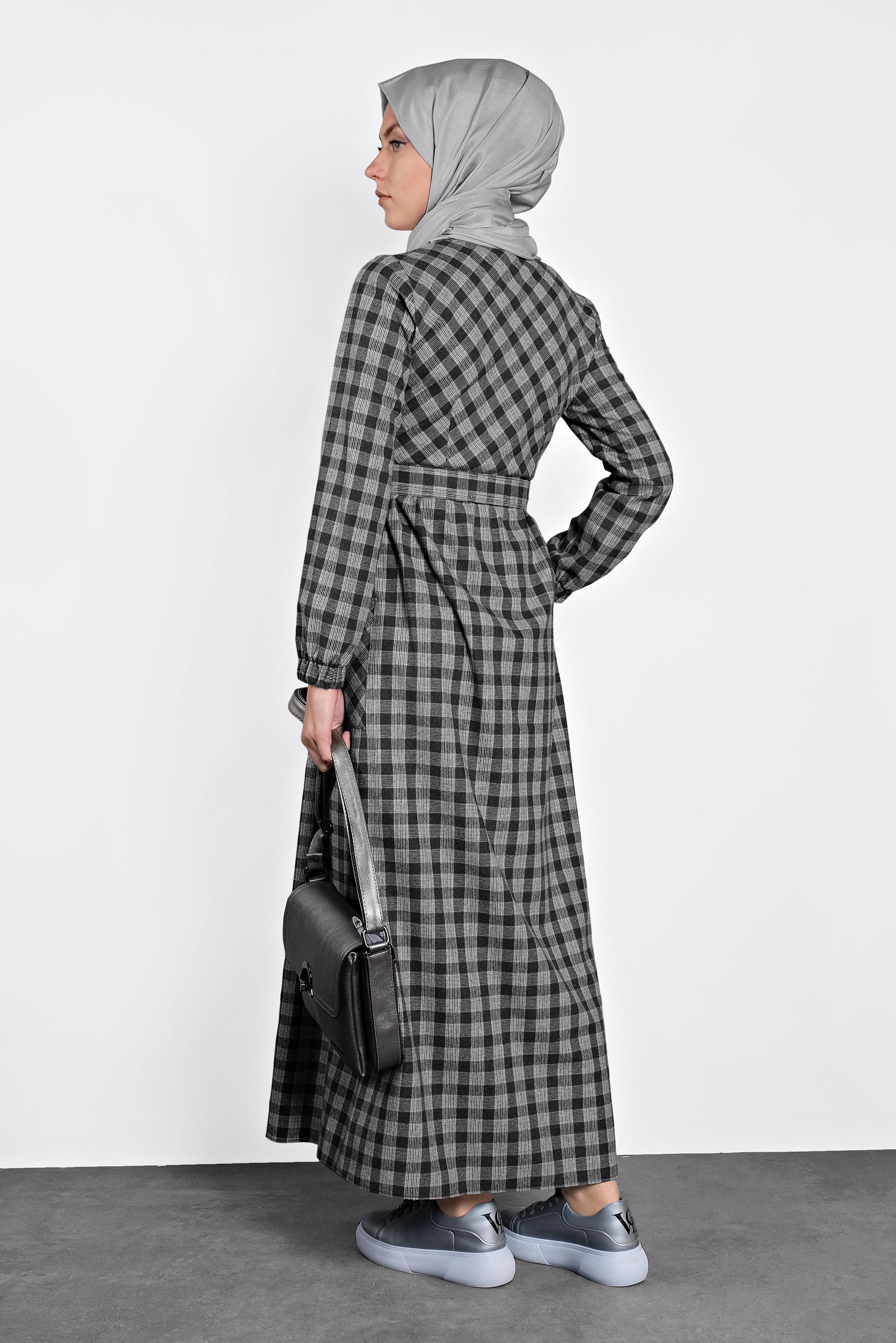 Tesettür giyim SİYAH PAMUKLU KEMERLİ EKOSE DESEN  ELBİSE 40177 