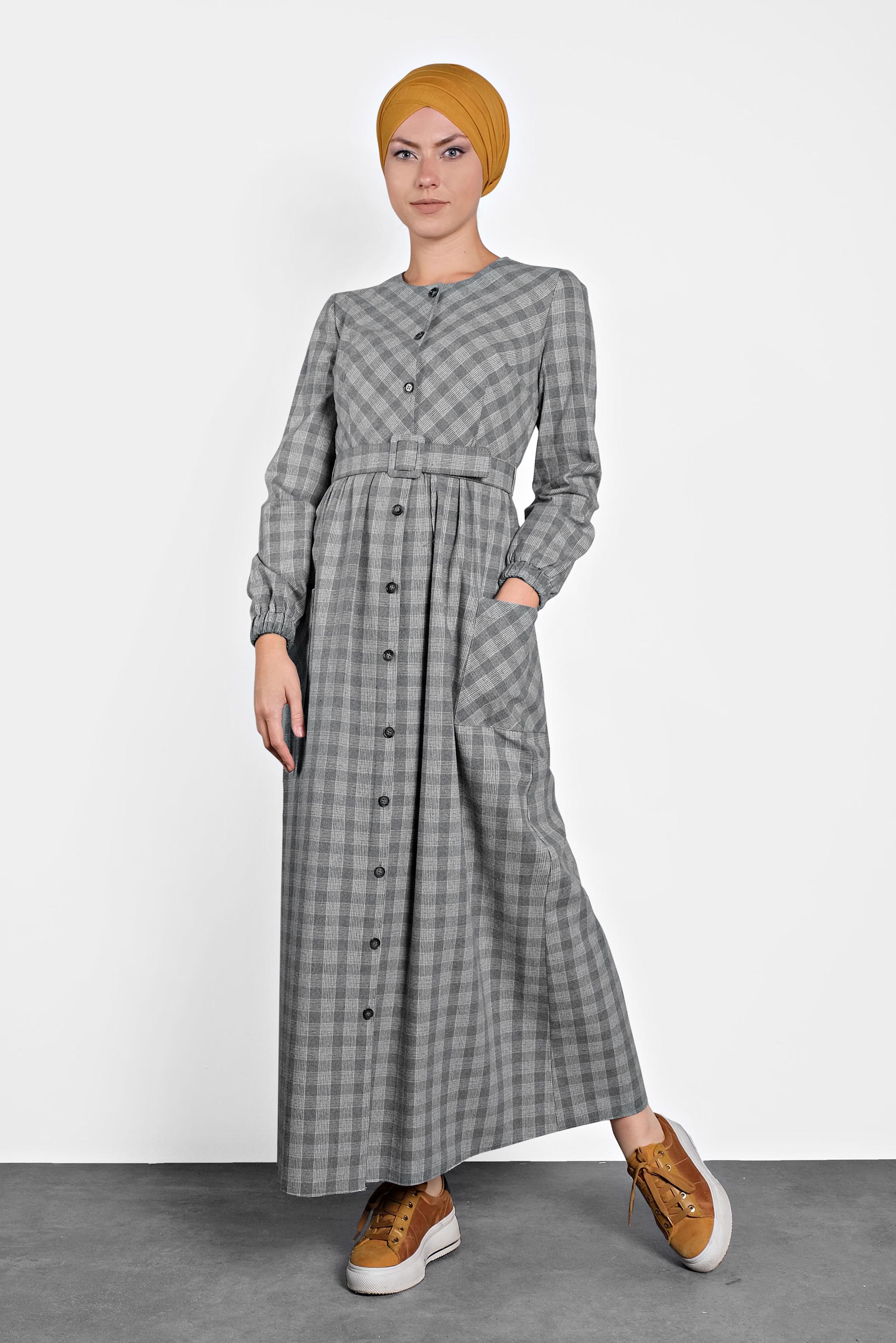 Tesettür giyim GRİ PAMUKLU KEMERLİ EKOSE DESEN  ELBİSE 40177 