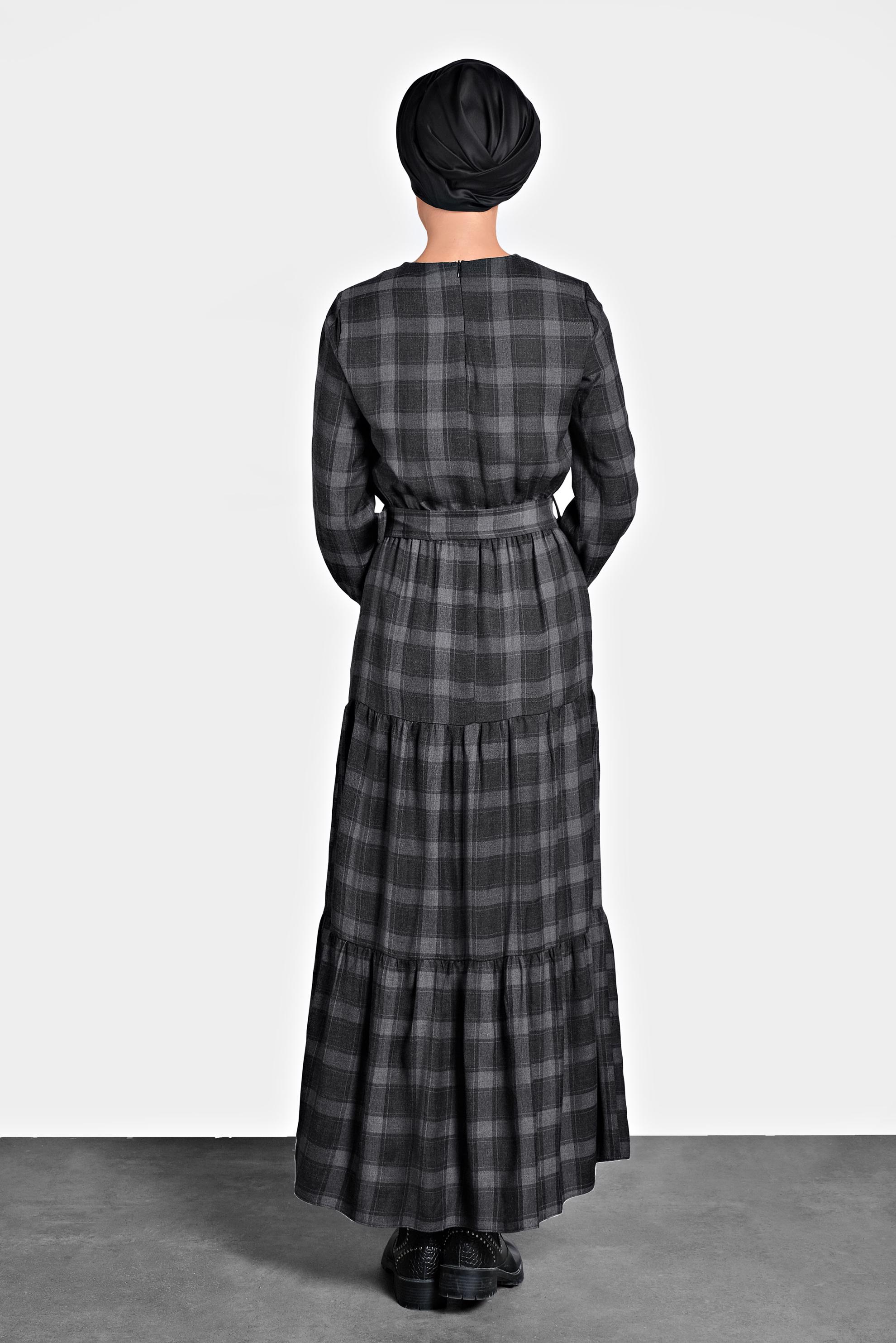 Tesettür giyim SİYAH EKOSE DESEN KEMERLİ ELBİSE 40179 