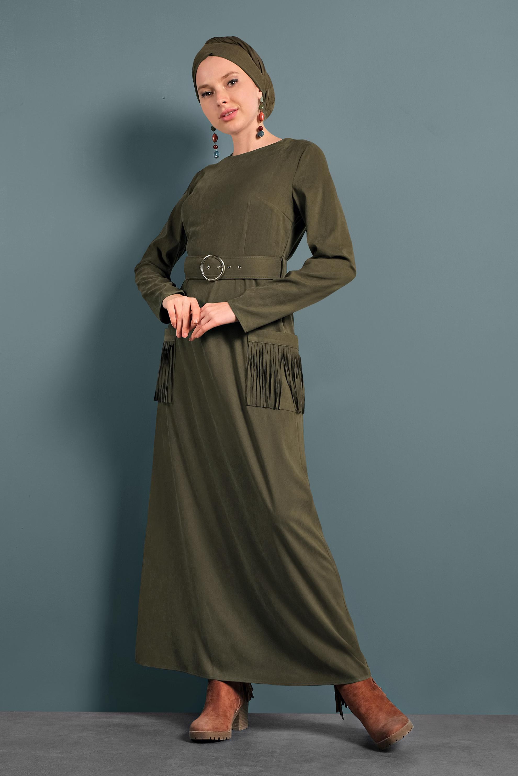 Tesettür giyim HAKİ CEPLERİ PÜSKÜLLÜ SÜET ELBİSE 40192