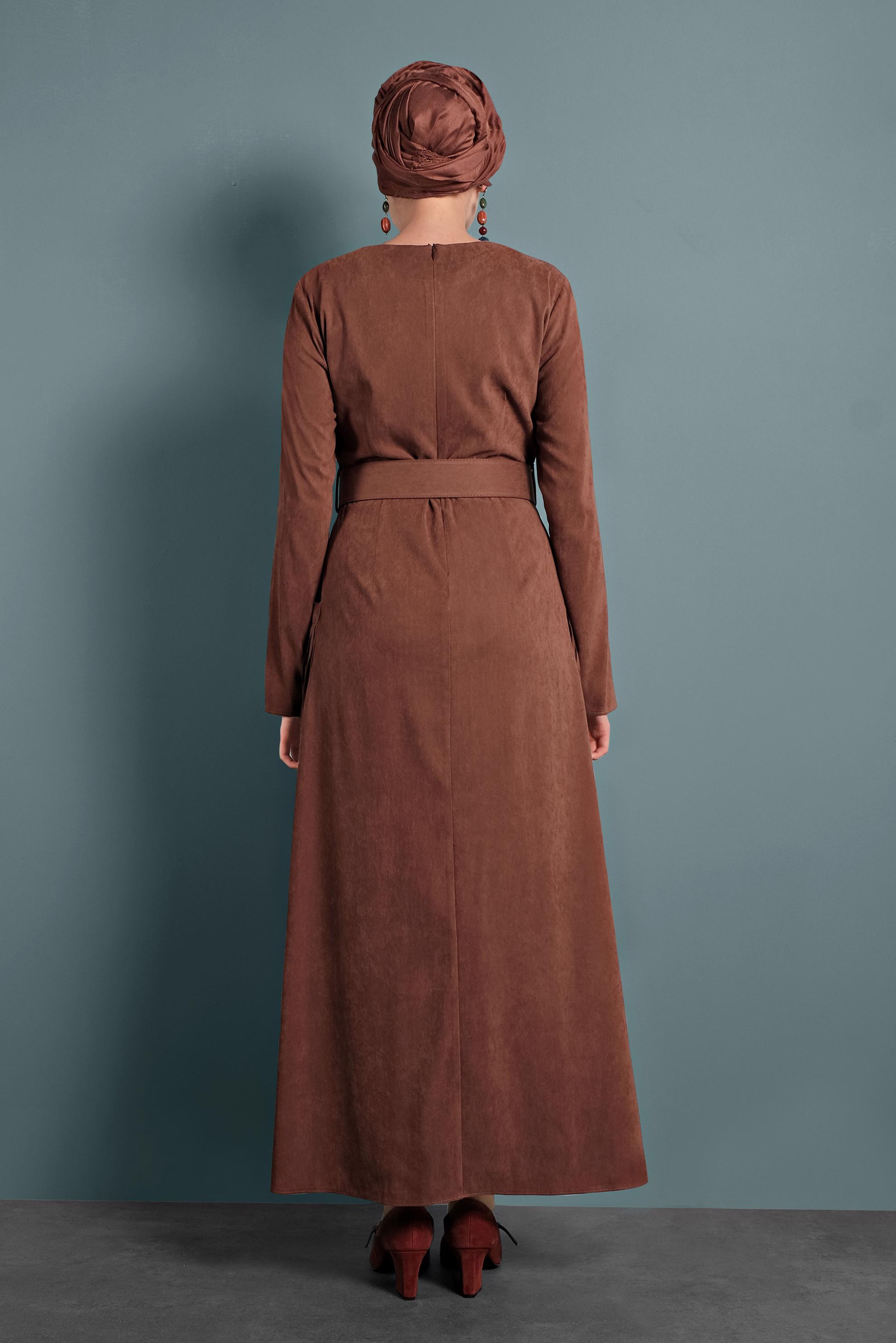 Tesettür giyim TURUNCU CEPLERİ PÜSKÜLLÜ SÜET ELBİSE 40192