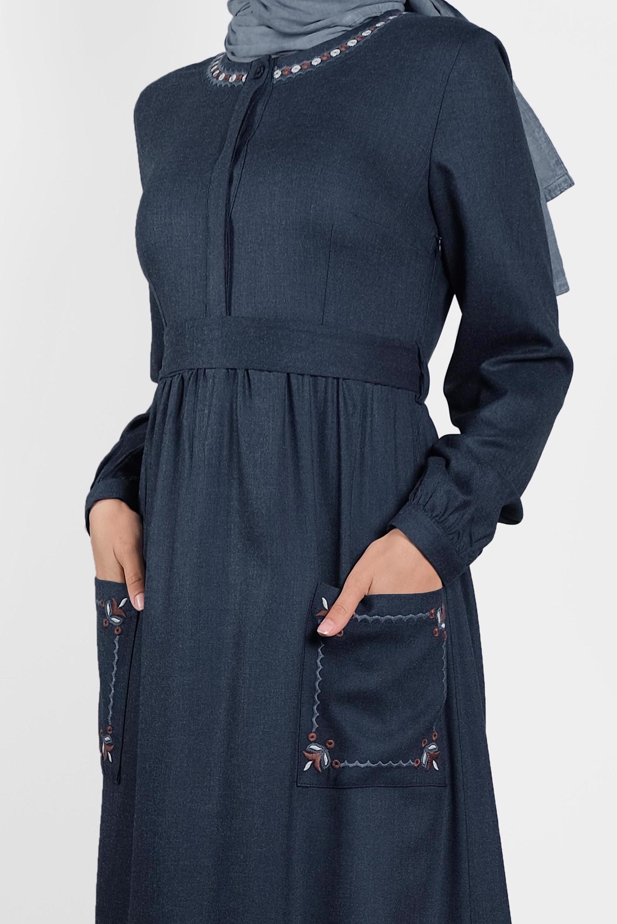 Tesettür giyim LACİVERT NAKIŞLI ELBİSE 40193