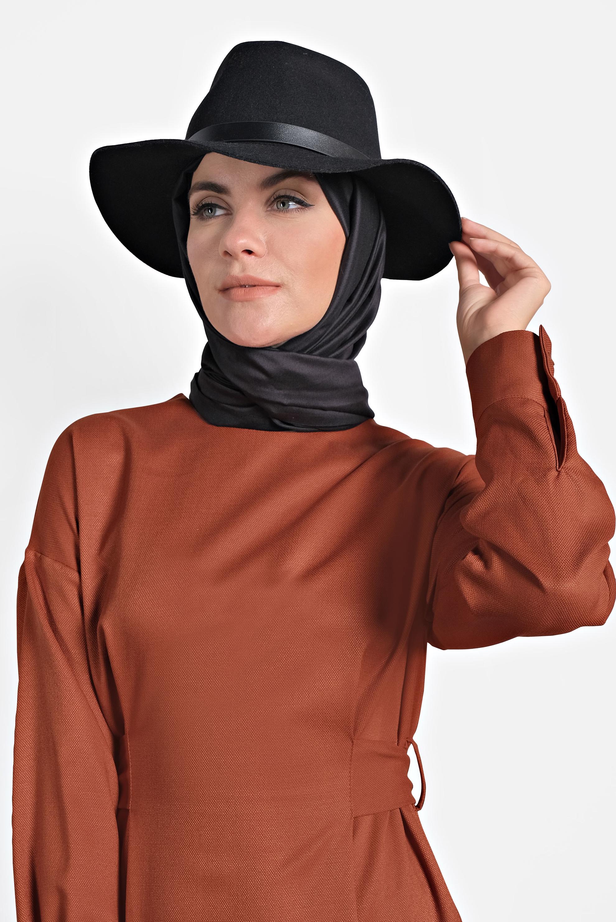 Tesettür giyim TURUNCU ARKADAN KUŞAKLI FERMUARLI ELBİSE 40195