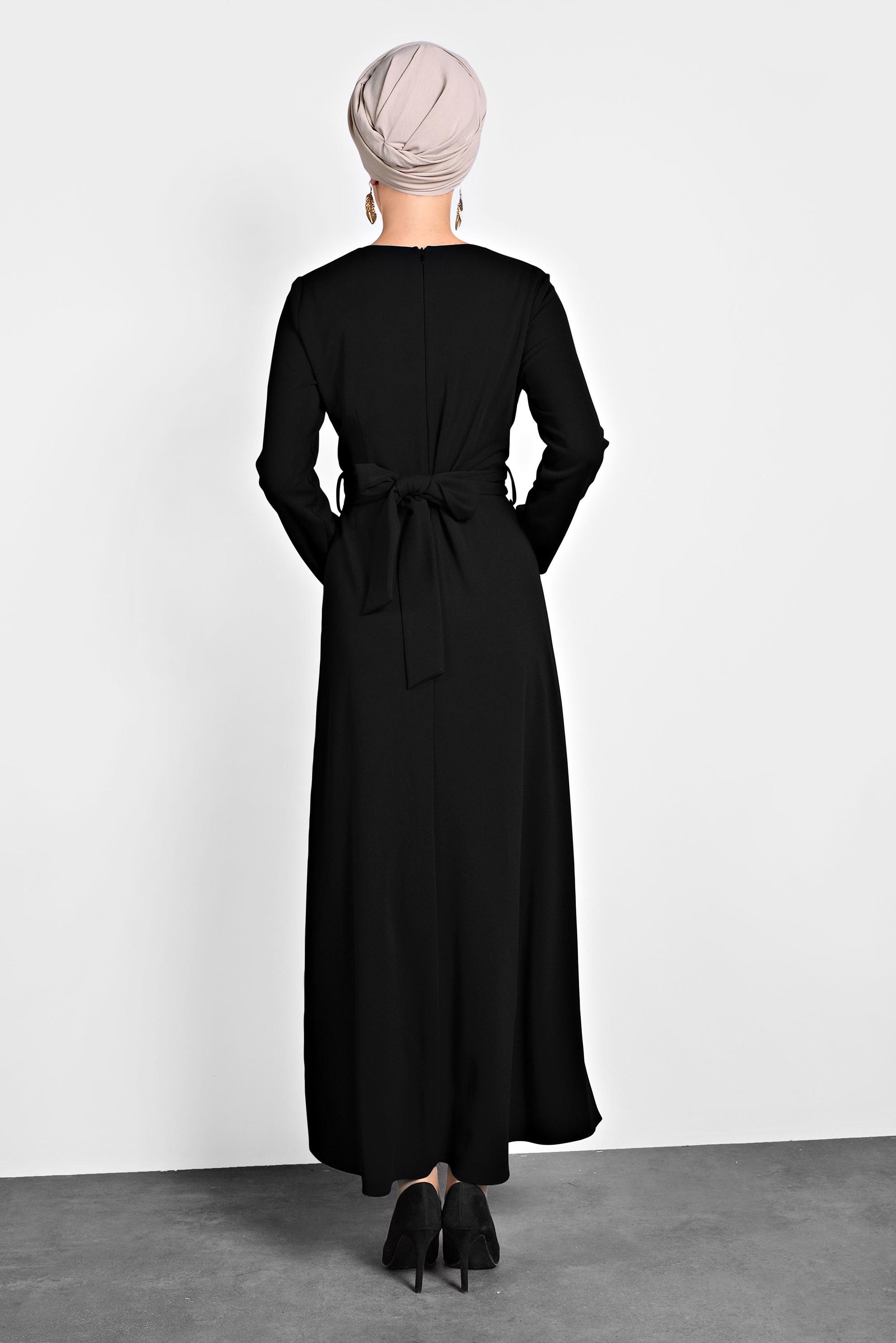 Tesettür giyim SİYAH ÇAPRAZ BAĞLAMALI ELBİSE 40199