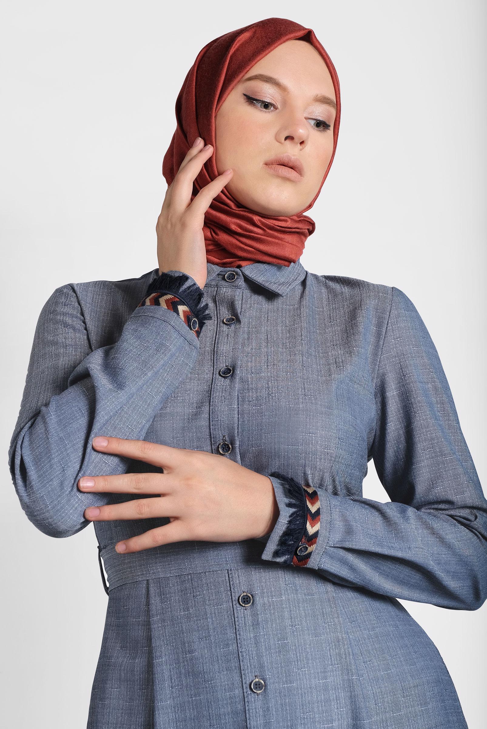 Tesettür giyim LACİVERT BOYDAN DÜĞMELİ KUŞAKLI ELBİSE 40214 