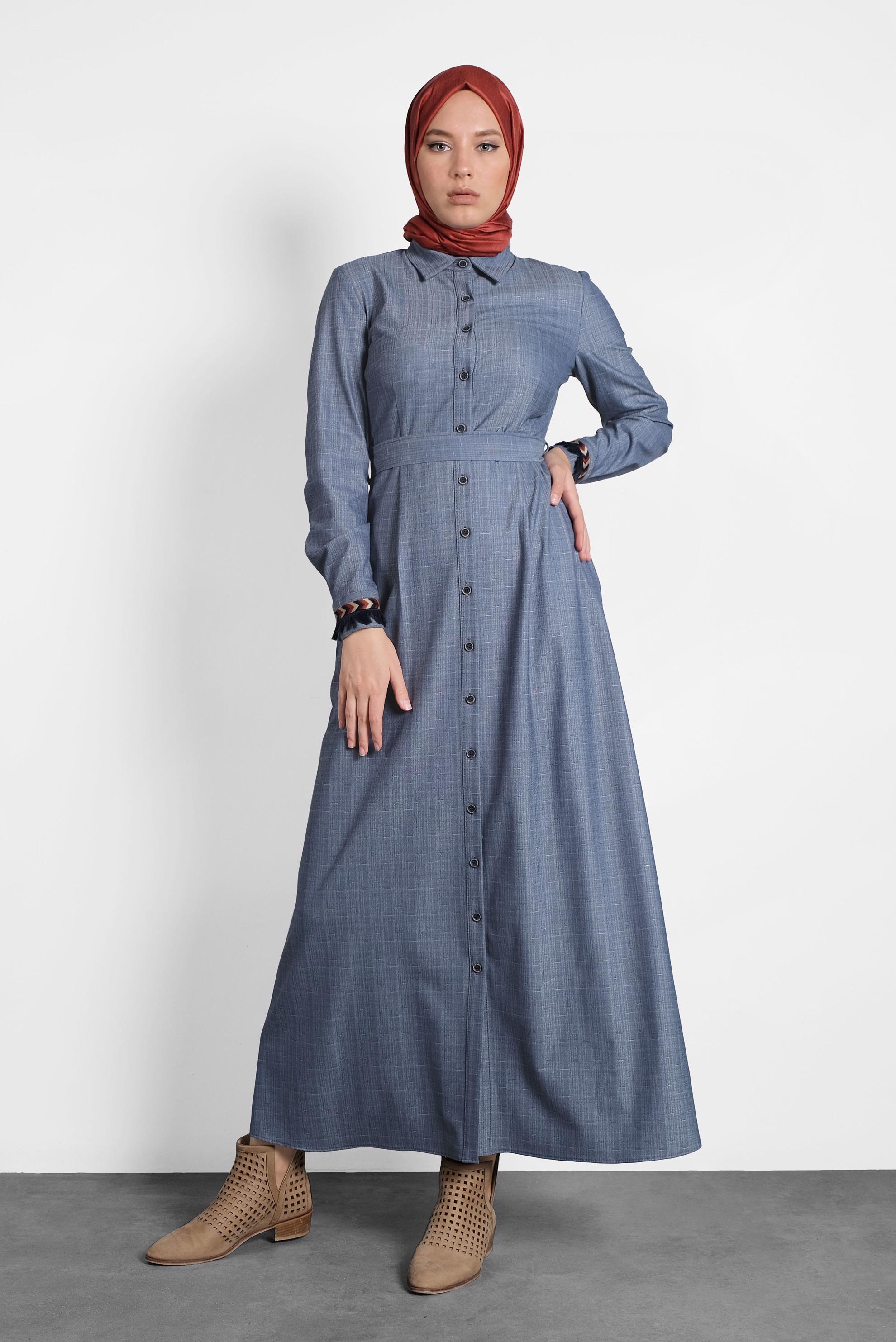 Tesettür giyim LACİVERT BOYDAN DÜĞMELİ KUŞAKLI ELBİSE 40214 