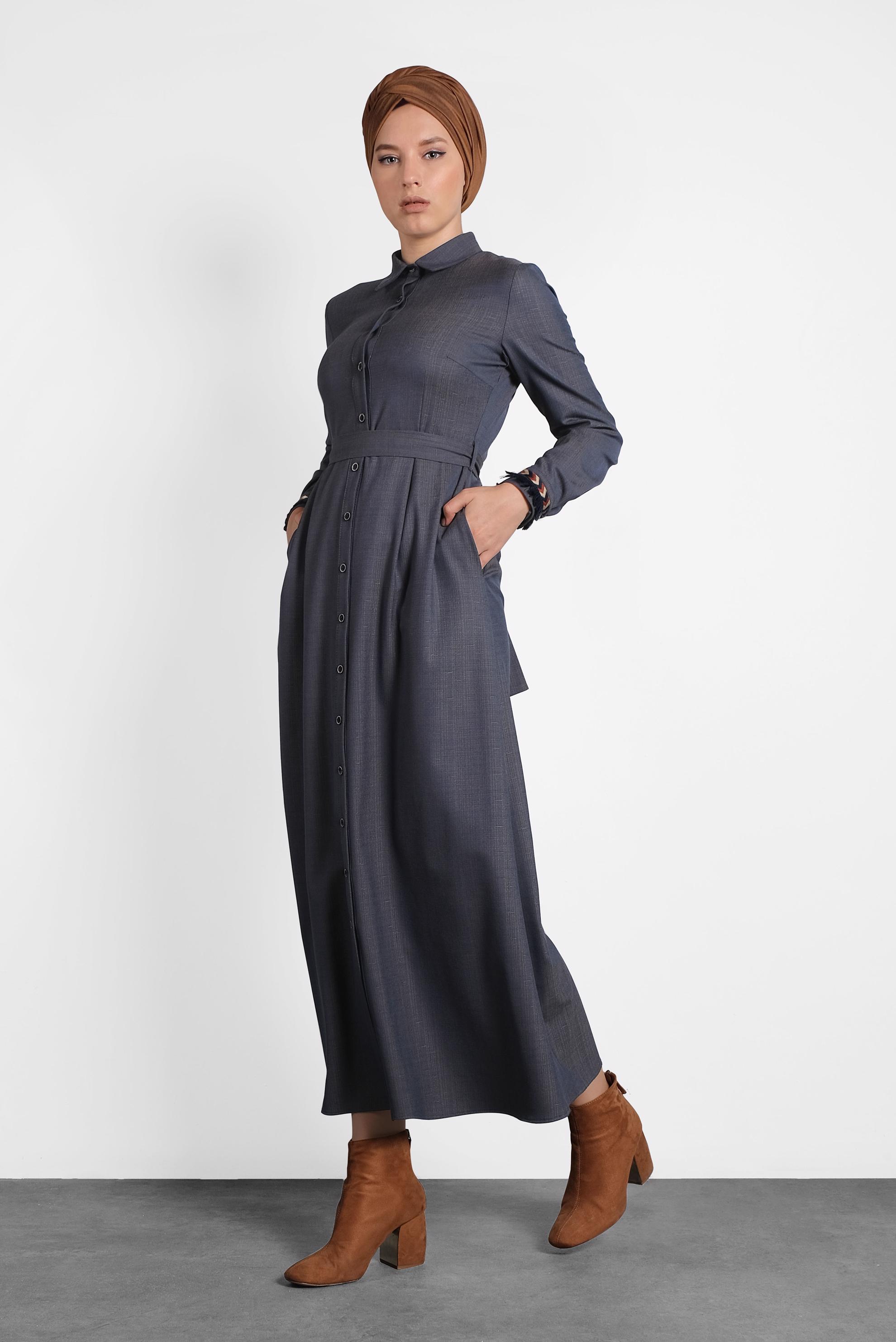 Tesettür giyim MAVİ BOYDAN DÜĞMELİ KUŞAKLI ELBİSE 40214 