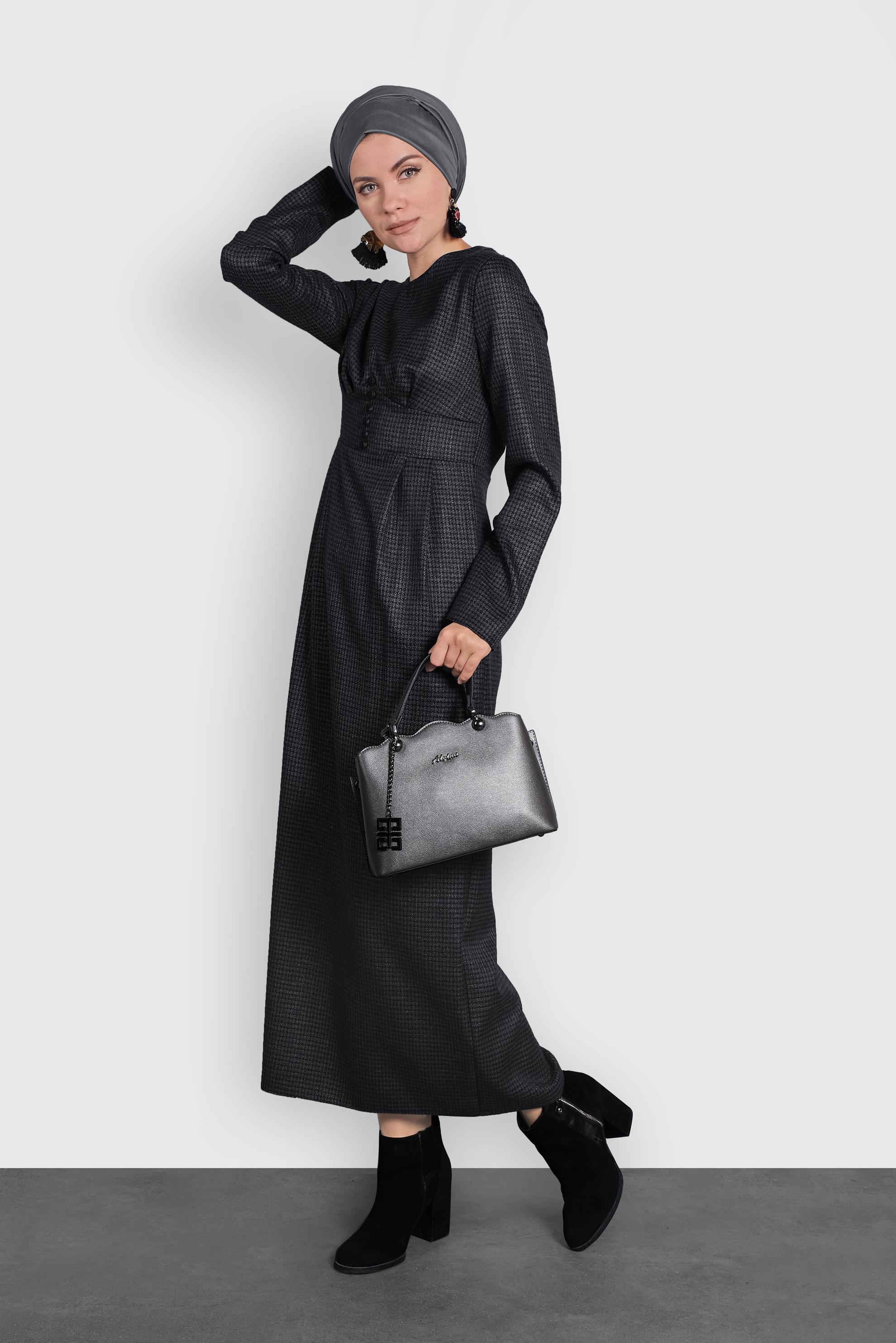 Tesettür giyim SİYAH EKOSE DESENLİ ELBİSE 40219 