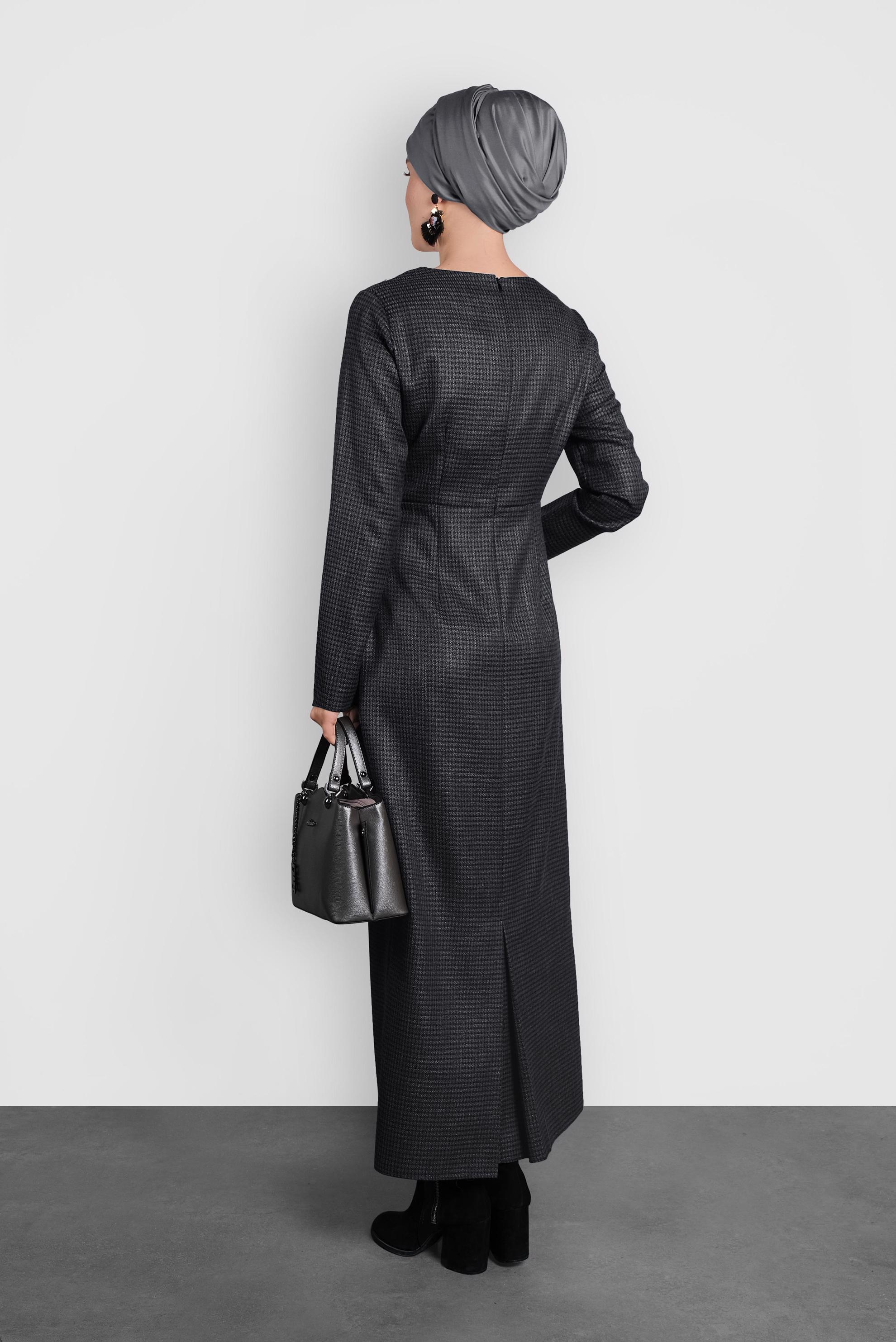Tesettür giyim SİYAH EKOSE DESENLİ ELBİSE 40219 