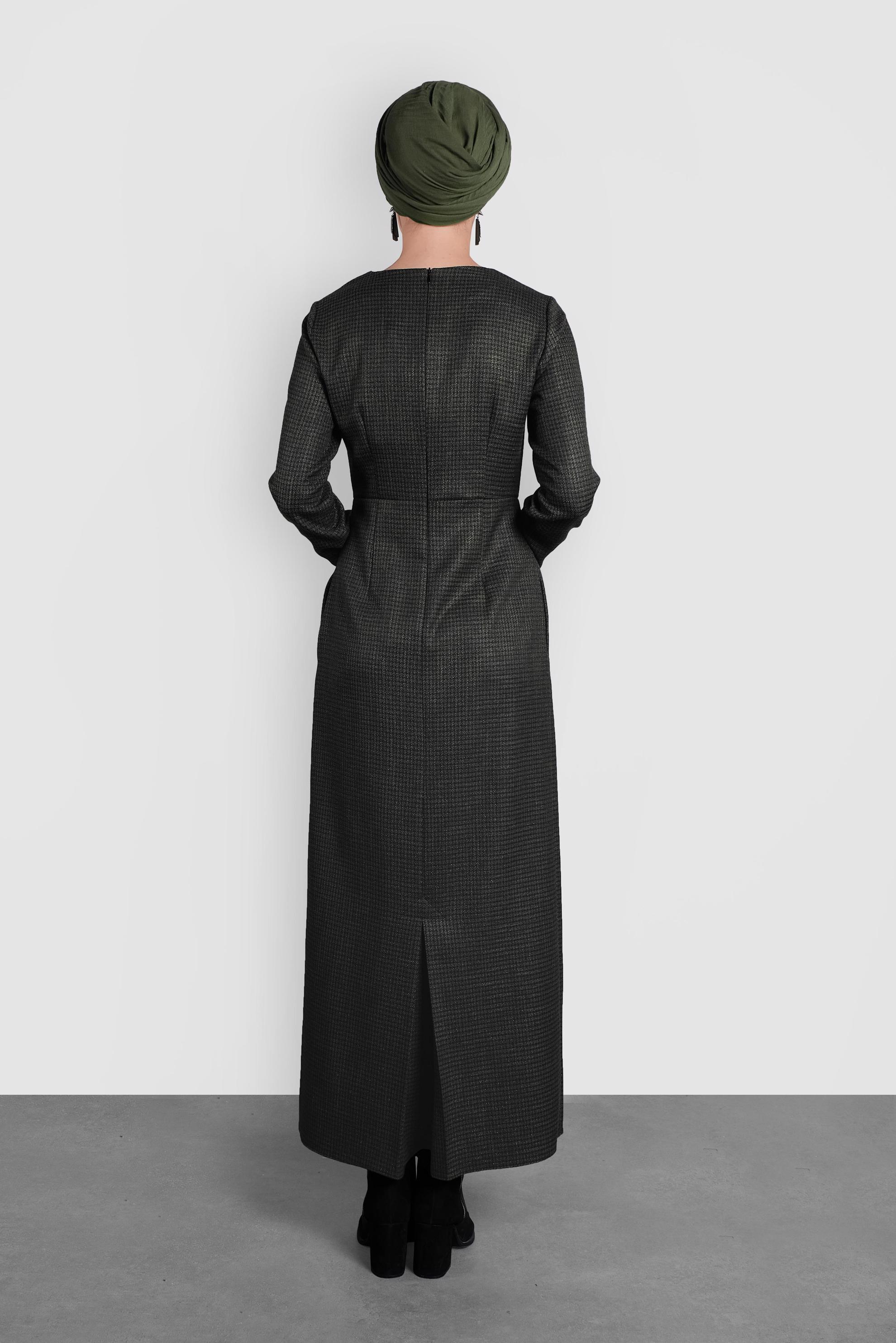 Tesettür giyim SİYAH EKOSE DESENLİ ELBİSE 40219 