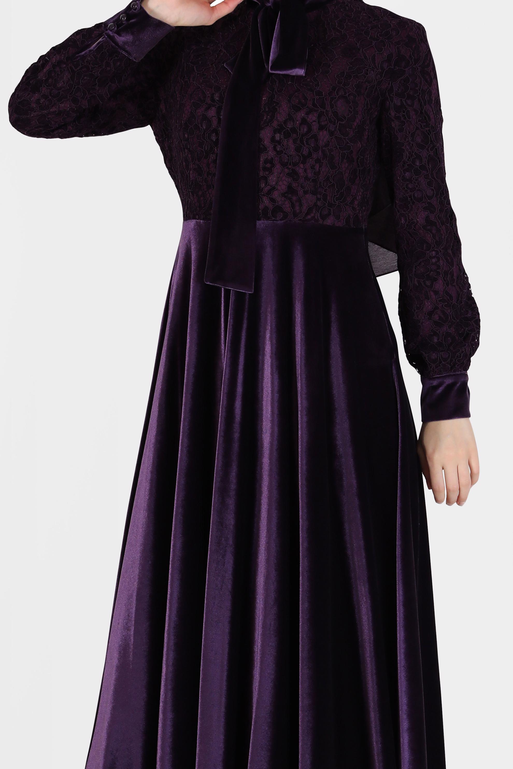 Tesettür giyim MOR PARLAK KADİFE GÜPÜRLÜ YAKASI BAĞLI ELBİSE 40239 