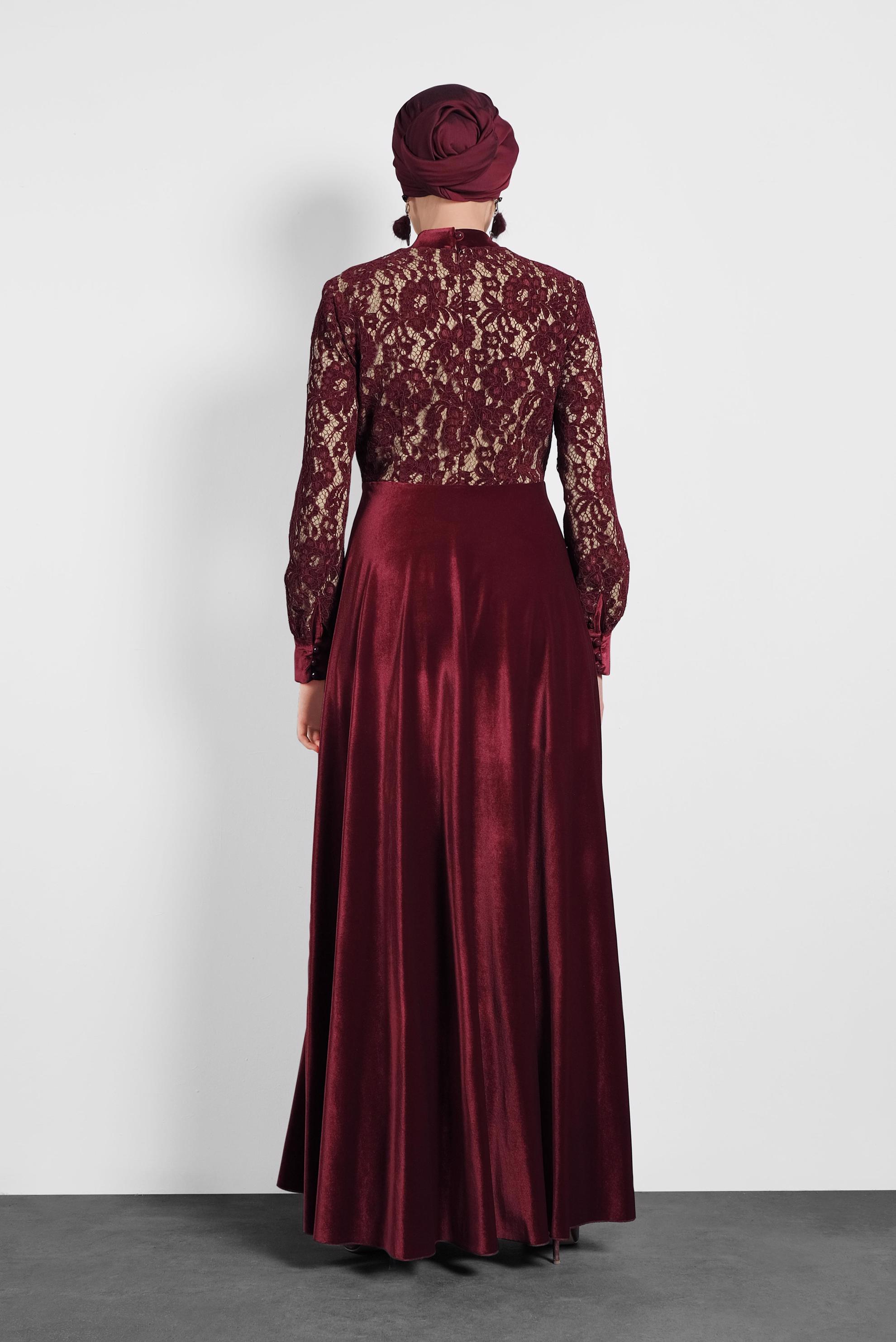 Tesettür giyim BORDO PARLAK KADİFE GÜPÜRLÜ YAKASI BAĞLI ELBİSE 40239 