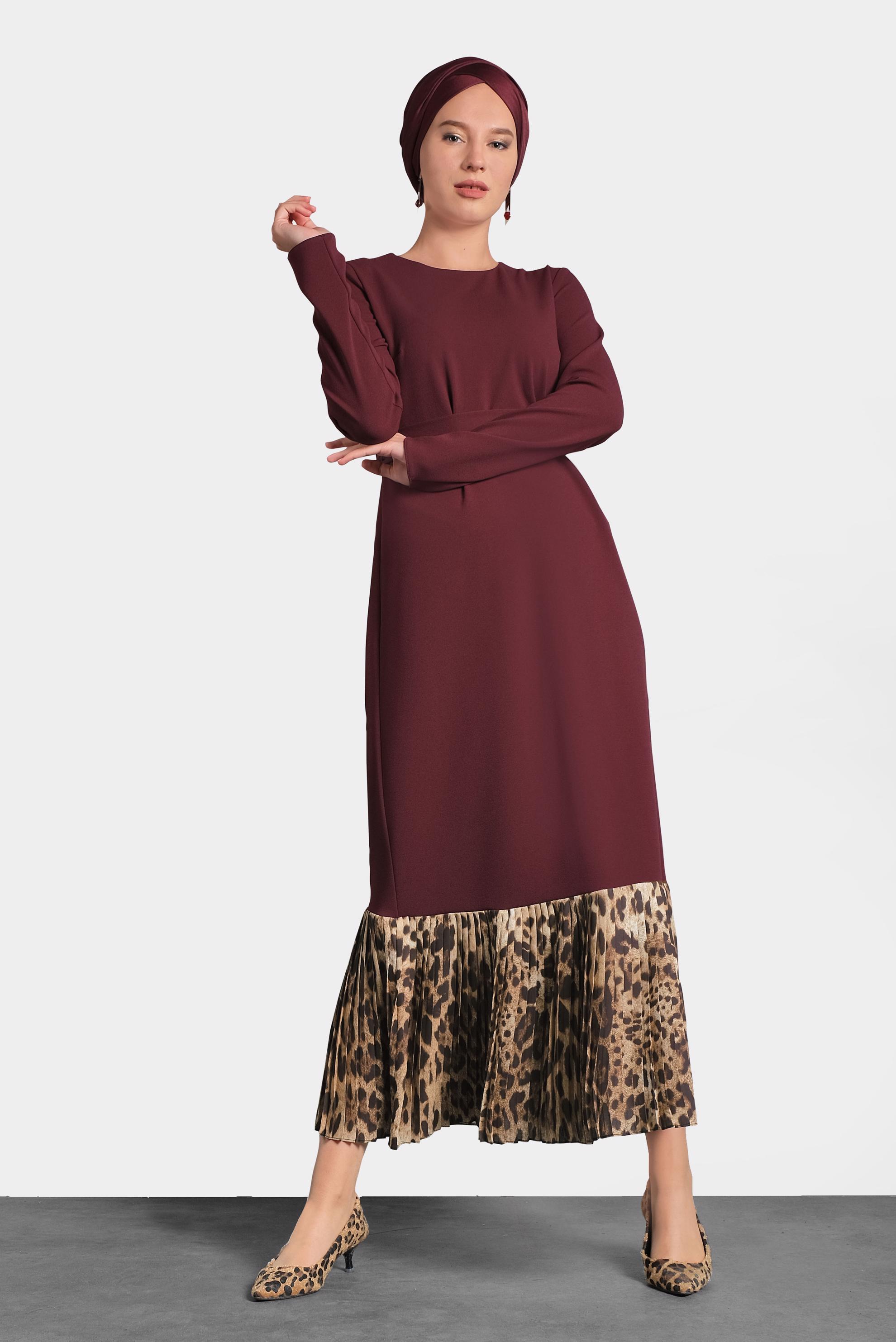 Tesettür giyim BORDO KUŞAKLI LEOPAR DESENLİ ELBİSE 40272