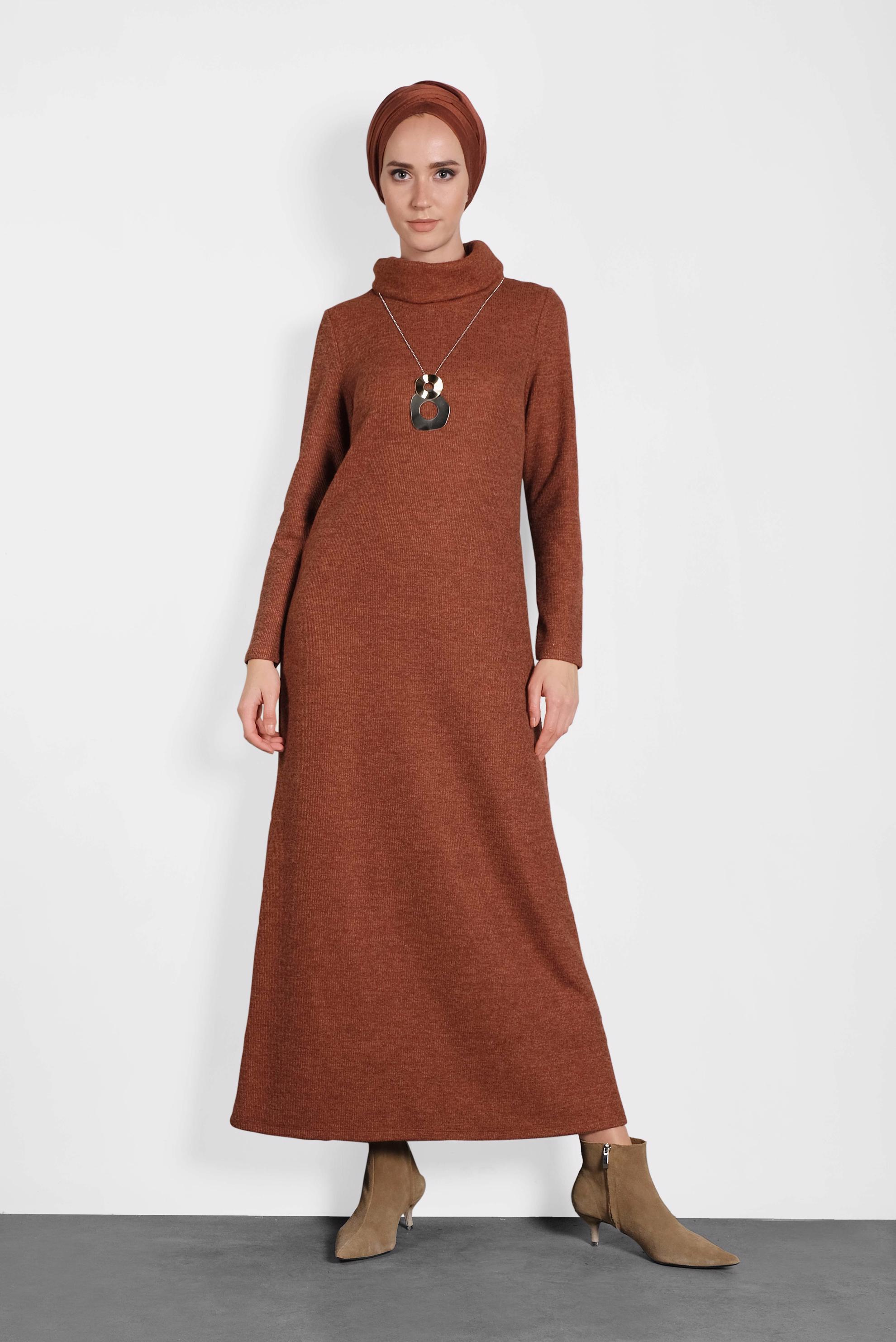 Tesettür giyim TURUNCU BOĞAZLI TRİKO ÖRME ELBİSE 40273 