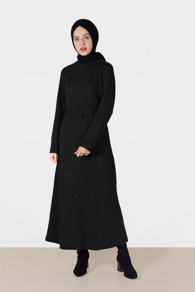 Vêtements hijab  ROBE EN TRICOT AVEC CEINTURE 40274  - ALVİNA