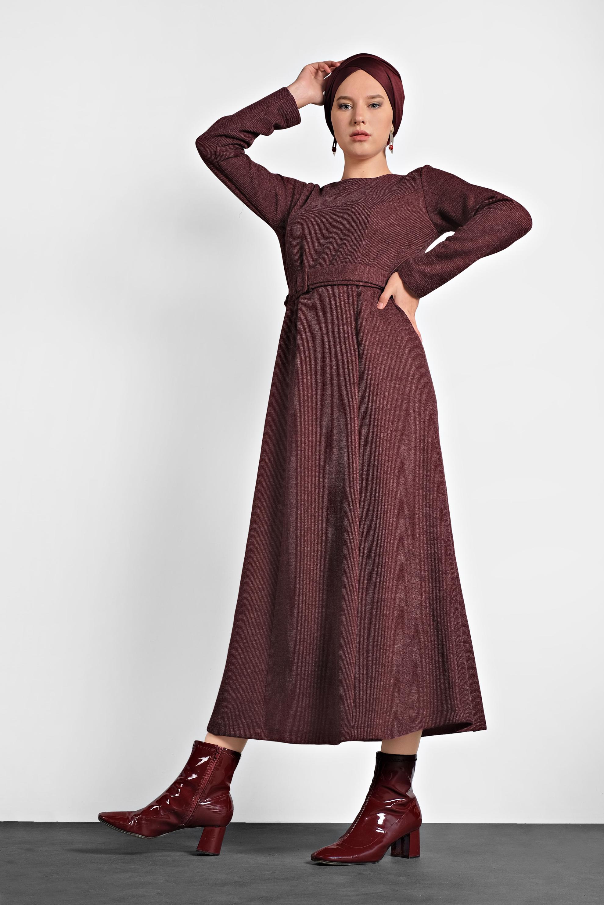 Tesettür giyim BORDO KEMERLİ TRİKO ELBİSE 40274 