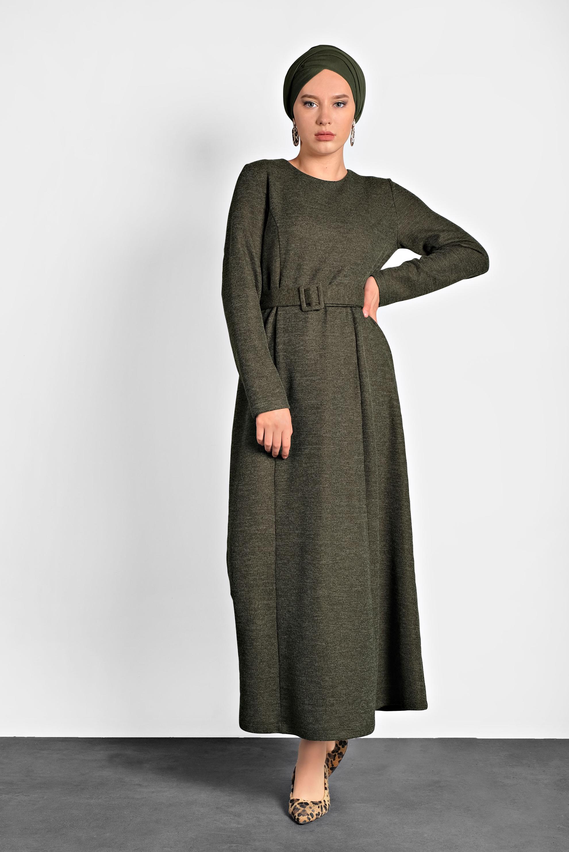 Tesettür giyim HAKİ KEMERLİ TRİKO ELBİSE 40274 