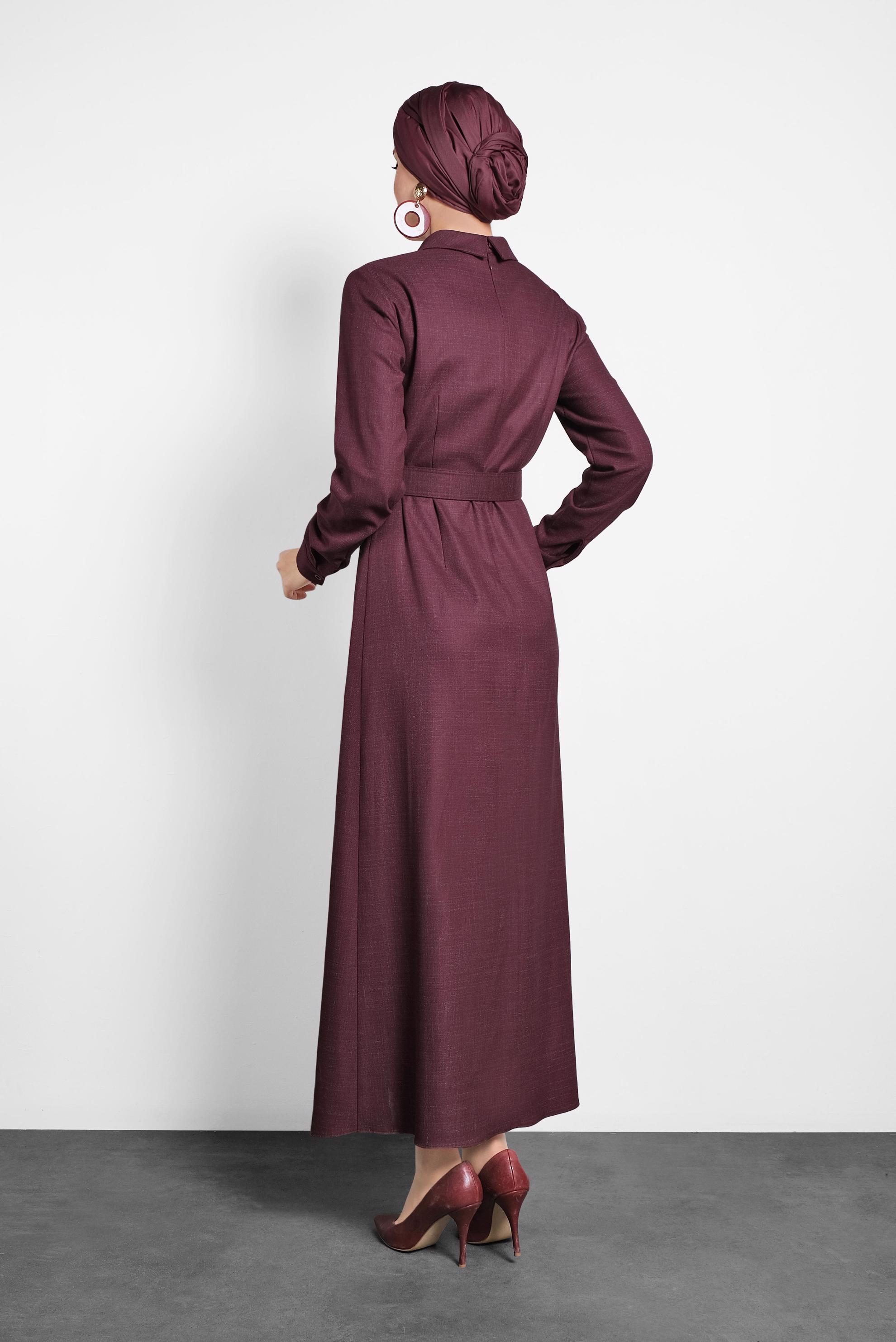 Tesettür giyim KIRMIZI KEMERLİ BALIKÇI YAKA ELBİSE 40289