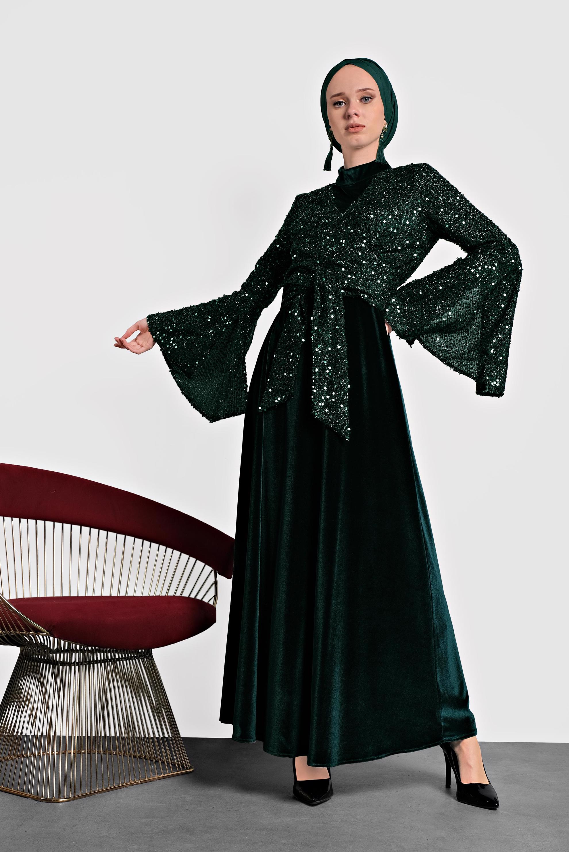 Tesettür giyim YEŞİL PULLU TROMPET KOL ELBİSE 40291 