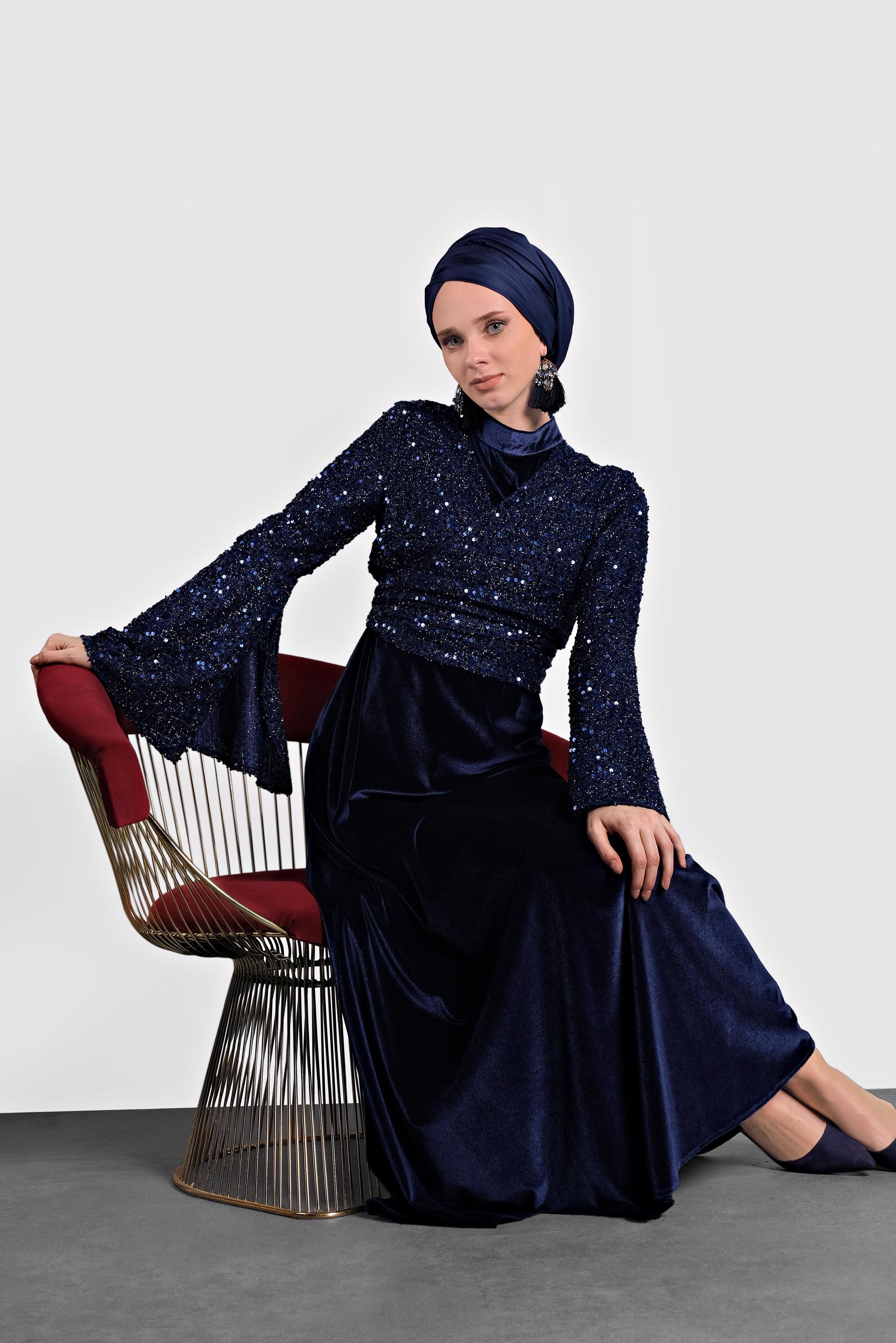 Tesettür giyim MAVİ PULLU TROMPET KOL ELBİSE 40291 