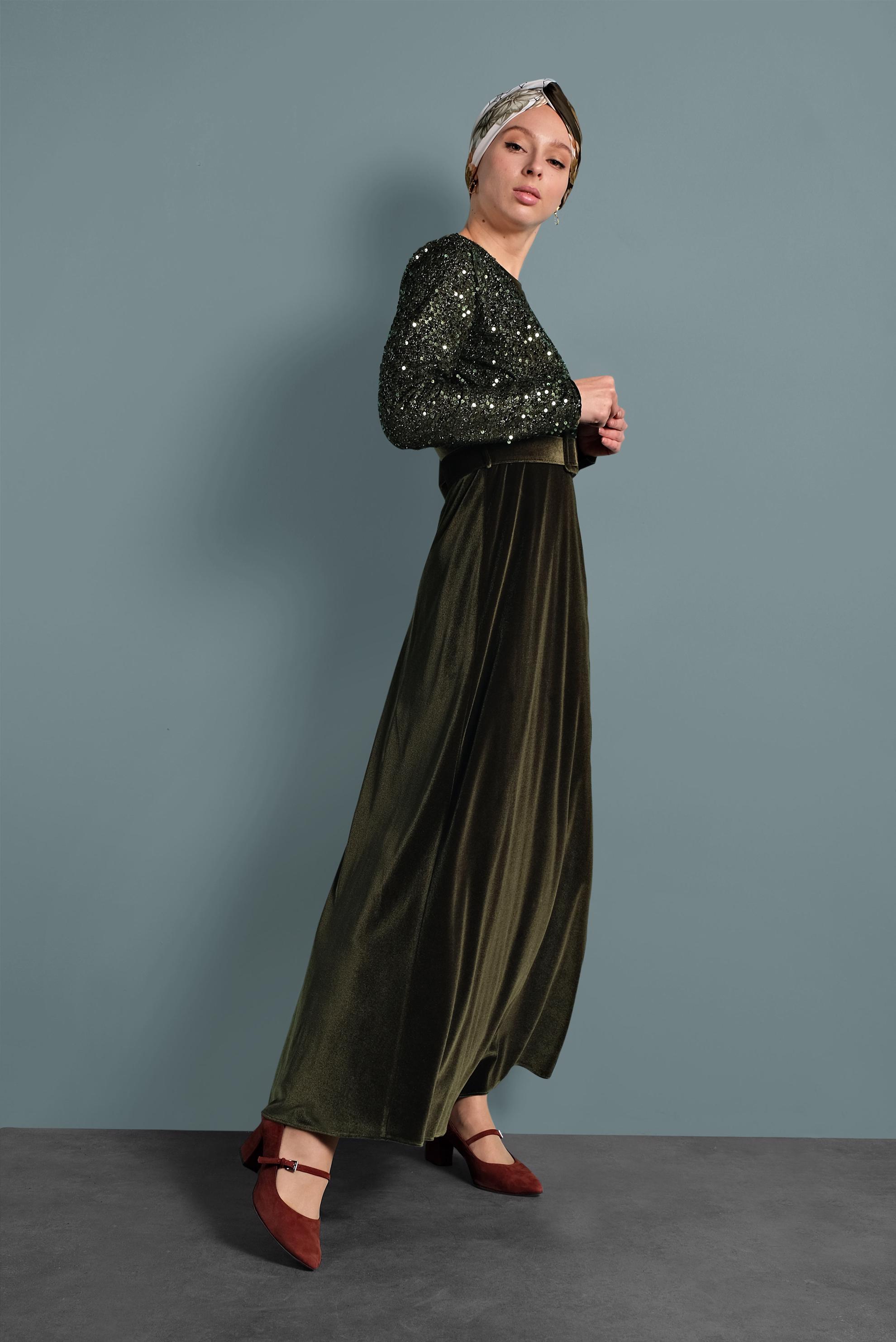 Tesettür giyim HAKİ PULLU KADİFE ELBİSE 40299