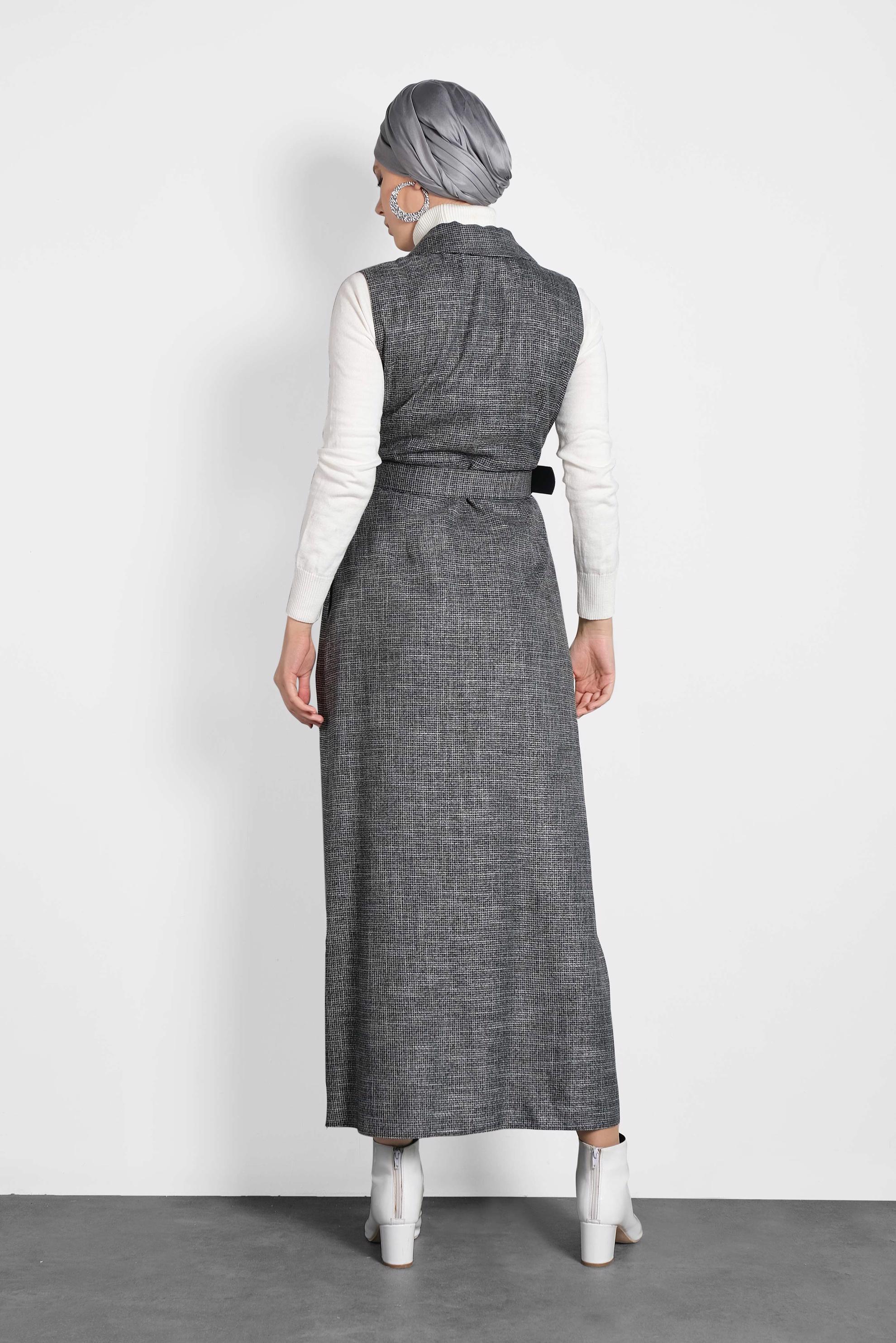 Tesettür giyim SİYAH KRUVAZE YAKA DÜĞME DETAYLI ELBİSE 40302