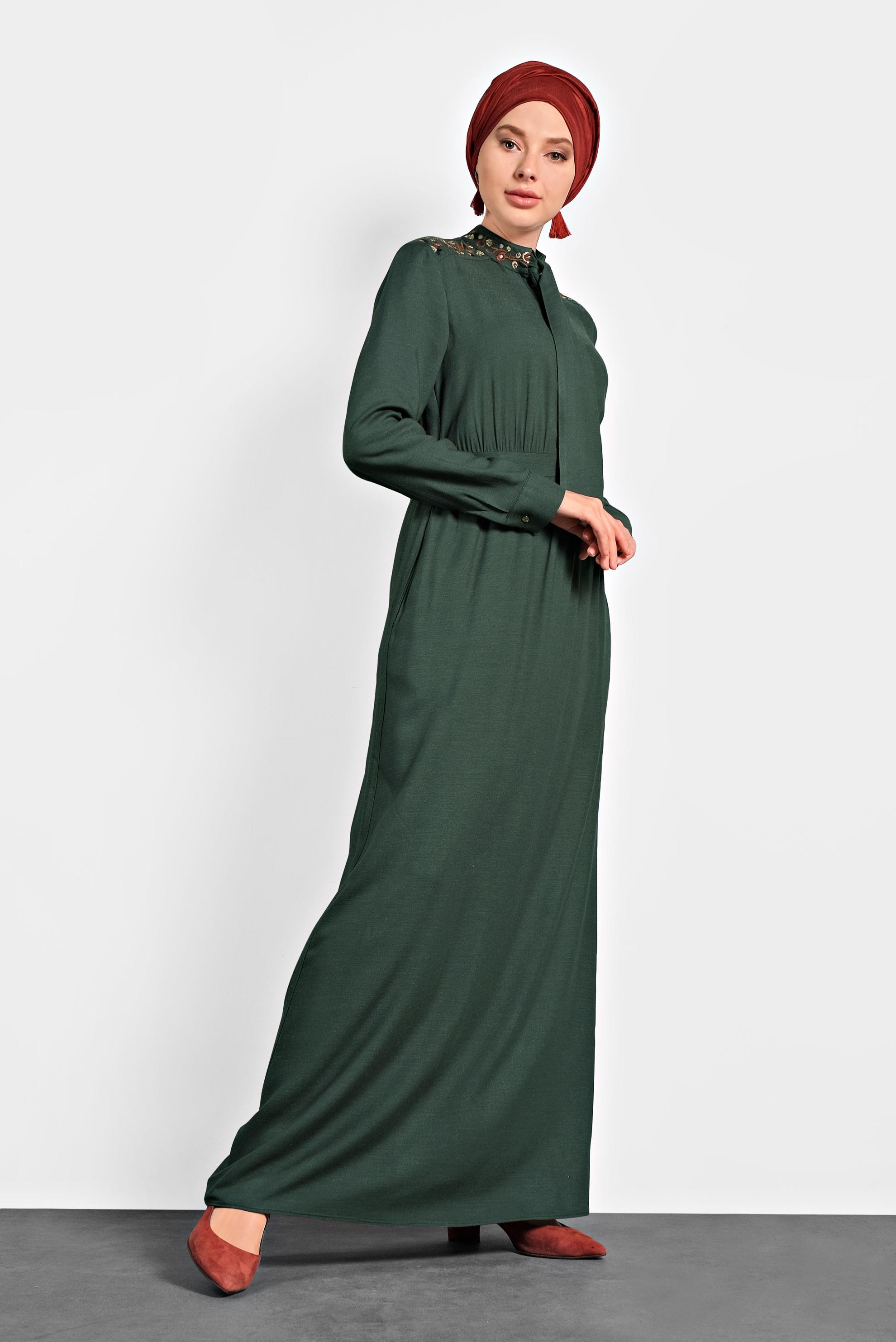 Tesettür giyim YEŞİL NAKIŞLI YAKASI BAĞLI ELBİSE 40330