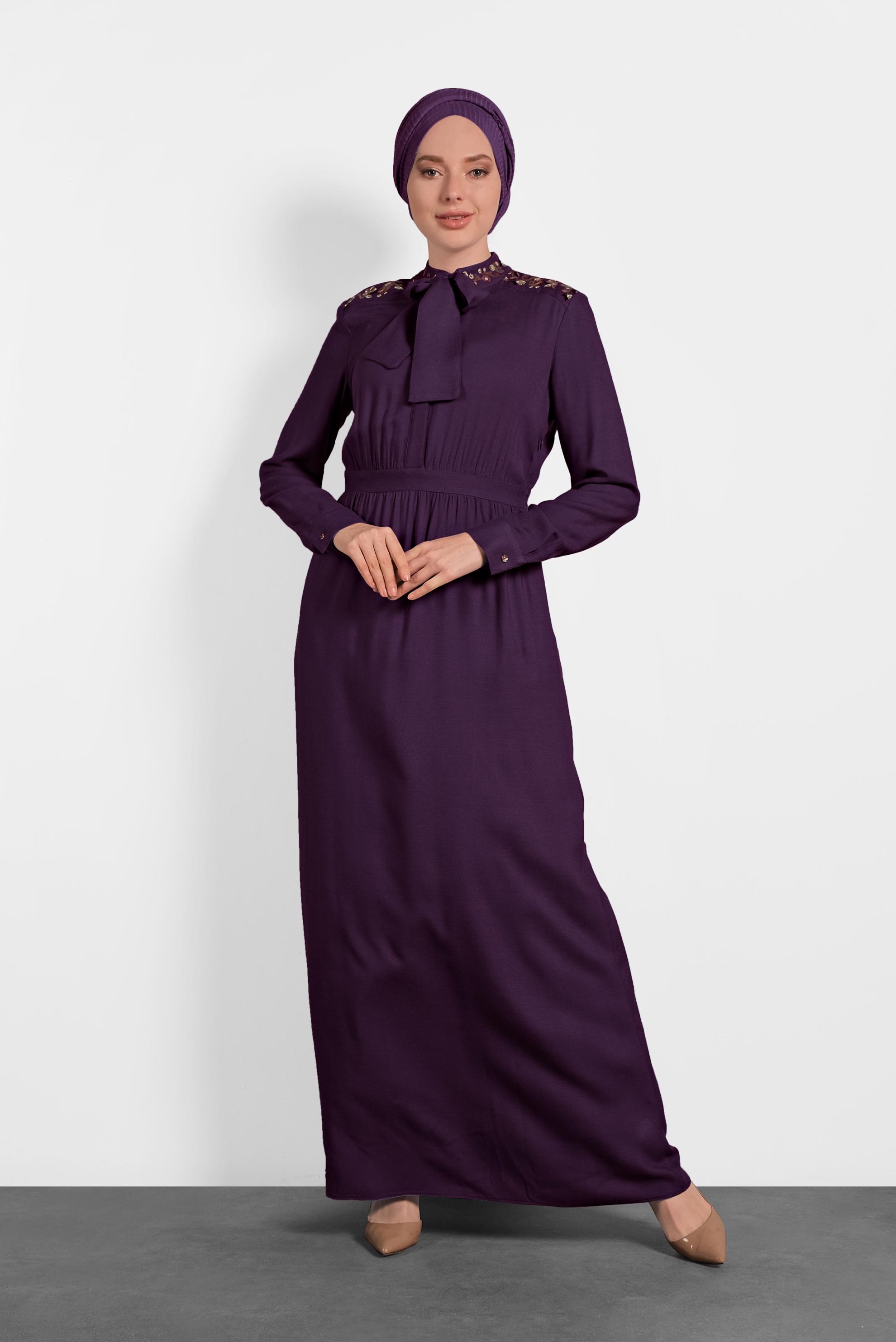 Tesettür giyim MÜRDÜM NAKIŞLI YAKASI BAĞLI ELBİSE 40330