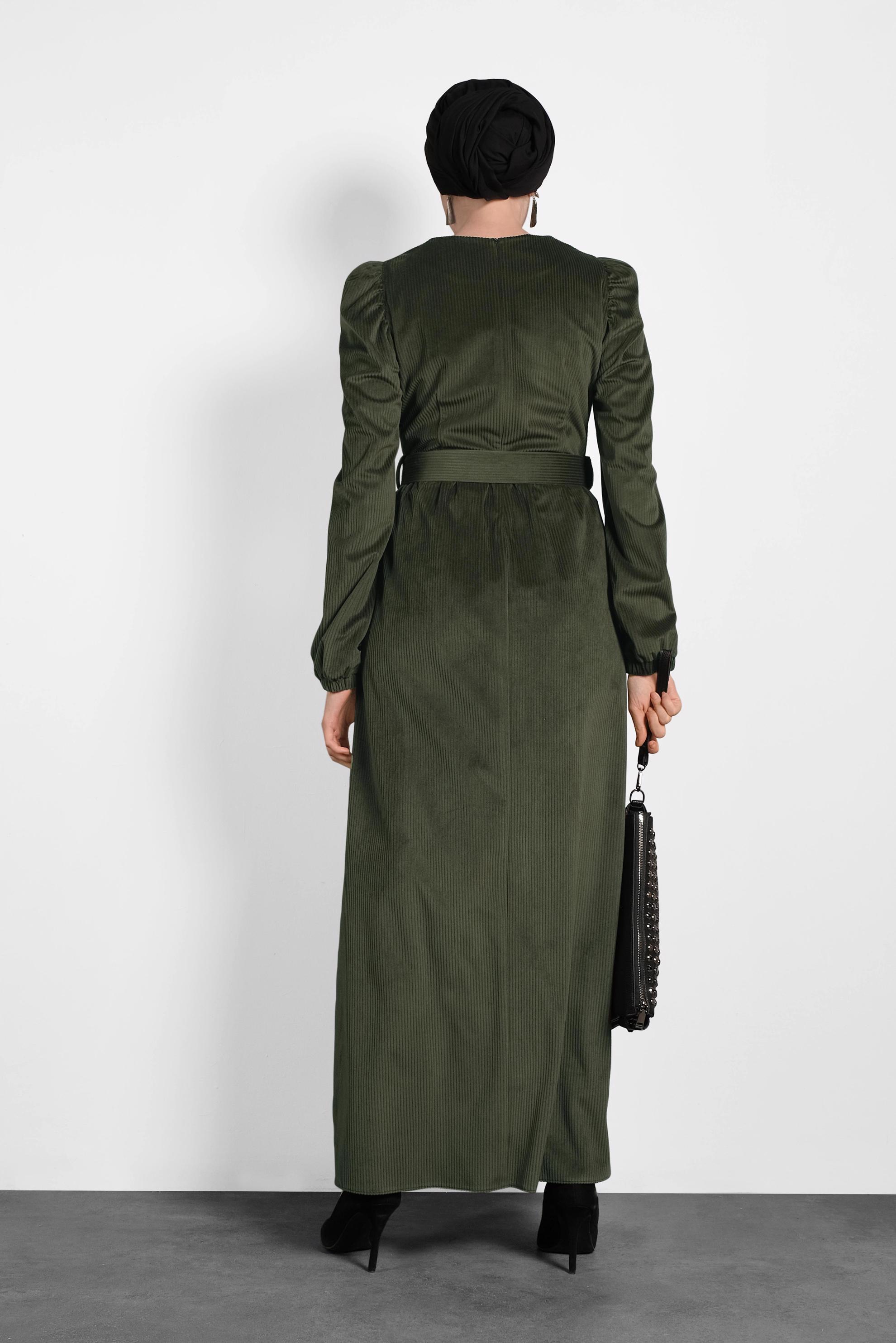 Tesettür giyim HAKİ KEMERLİ KADİFE ELBİSE 40349