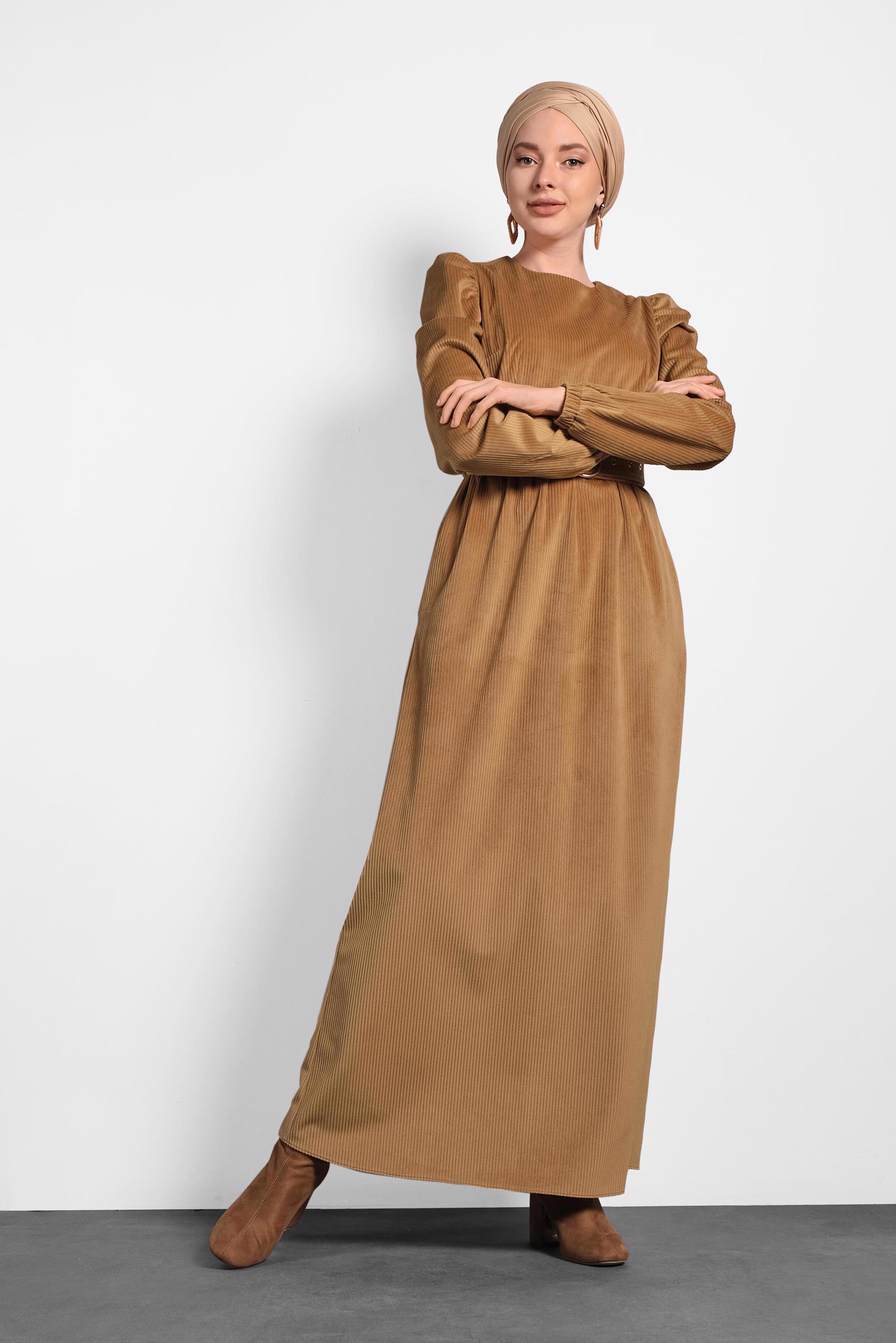 Tesettür giyim TABA KEMERLİ KADİFE ELBİSE 40349