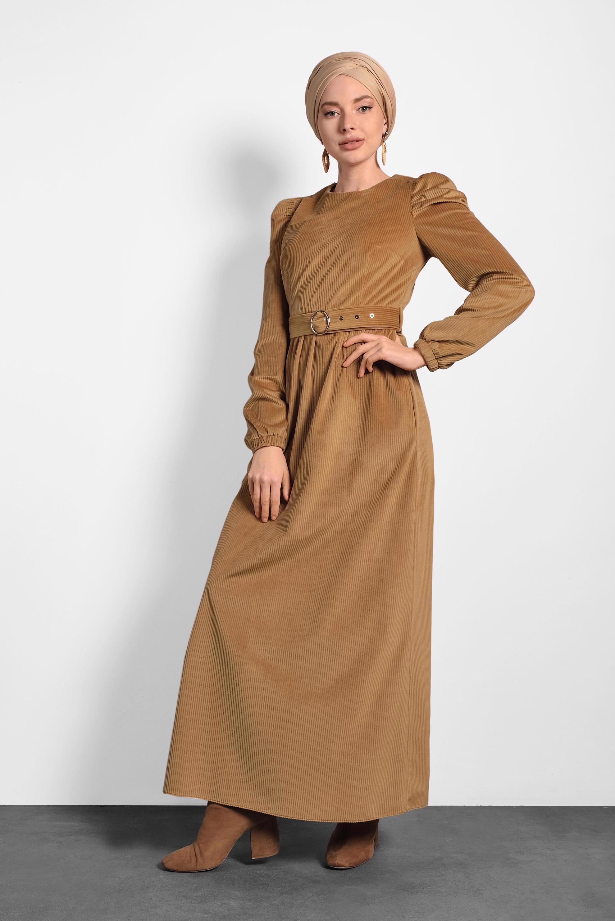 Tesettür giyim TABA KEMERLİ KADİFE ELBİSE 40349