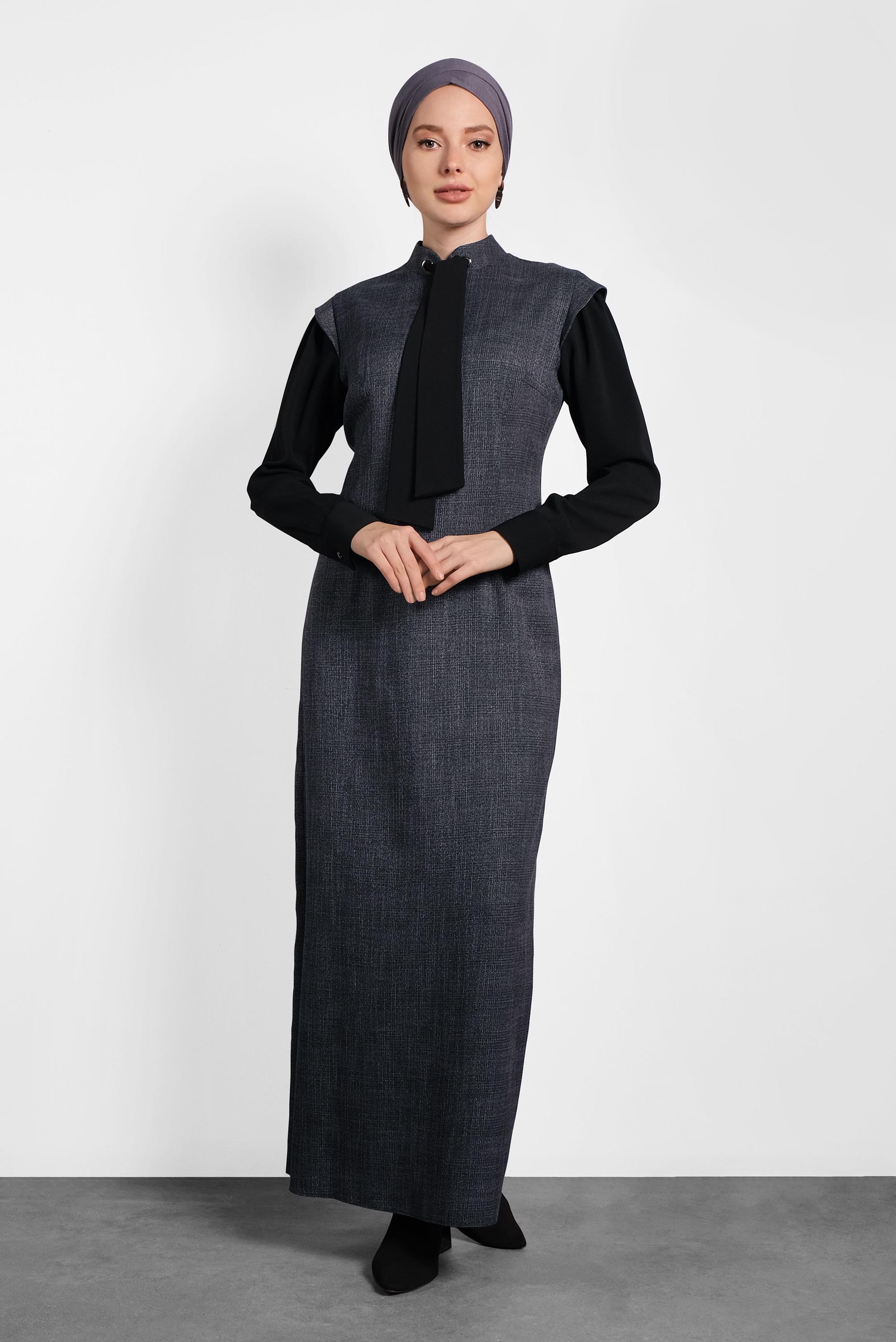 Tesettür giyim SİYAH FİYONKLU ELBİSE 40369